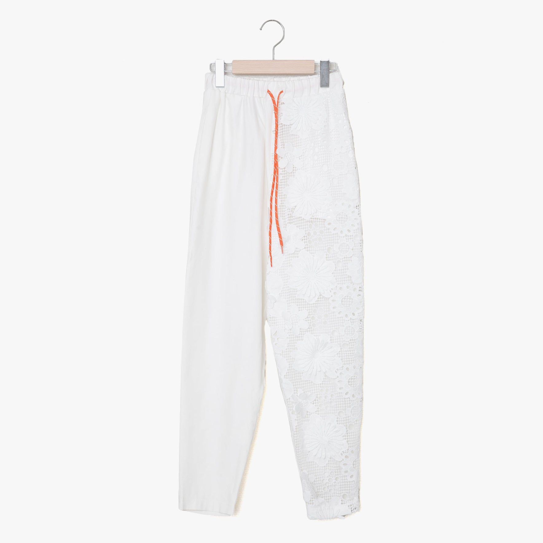 BSD25SS-17_White | Flower Lace Relax Pants | Color:White【BEDSIDEDRAMA_ベッドサイドドラマ】【入荷予定アイテム・入荷連絡可能】