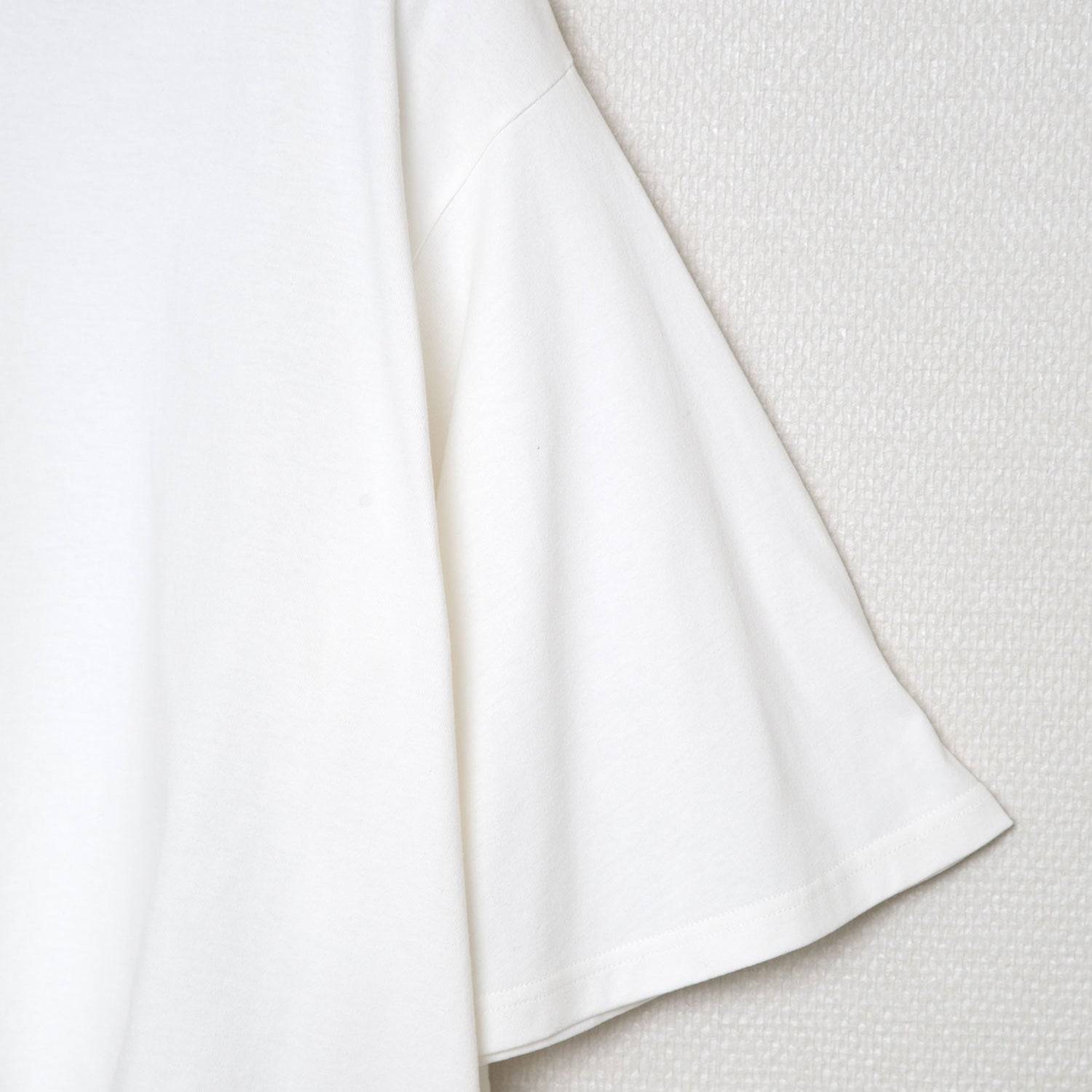 BSD25SS-21A_White | CALM Flare Tee | Color:White【BEDSIDEDRAMA_ベッドサイドドラマ】【入荷予定アイテム・入荷連絡可能】