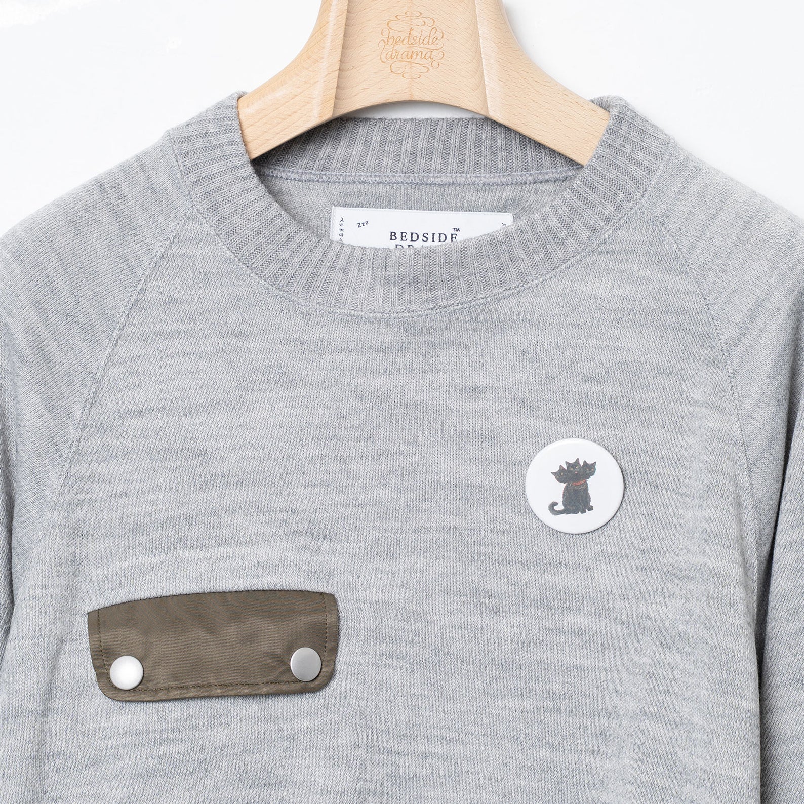 Quilt Patch Pulover – Grey | BEDSIDEDRAMA | 入荷予定アイテム