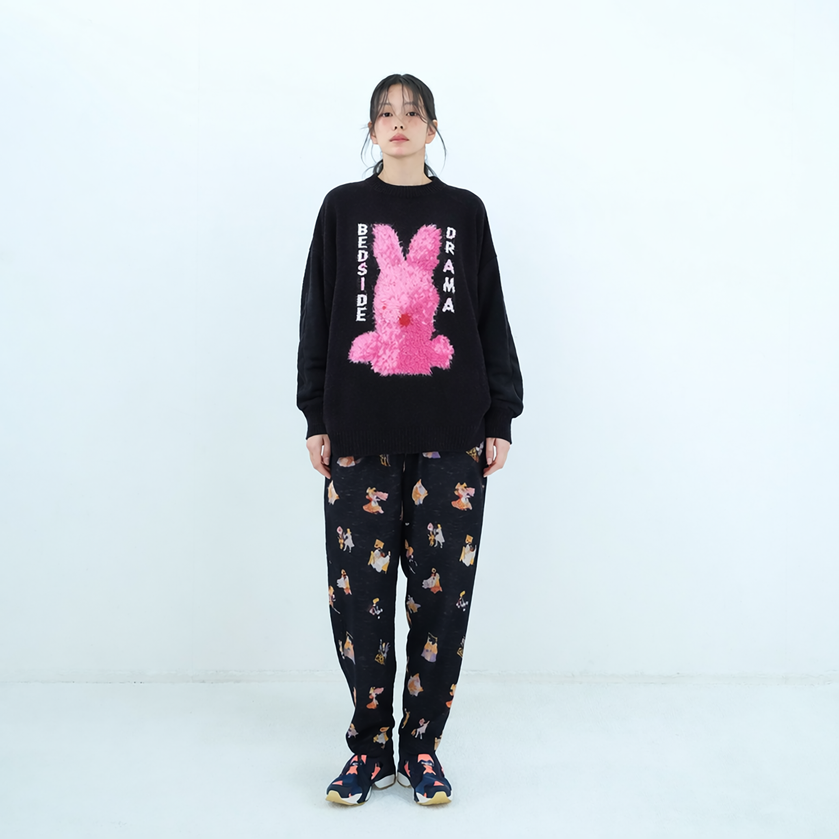 Pink Rabbit Wide Knit Sweater – Black | BEDSIDEDRAMA | 入荷予定アイテム