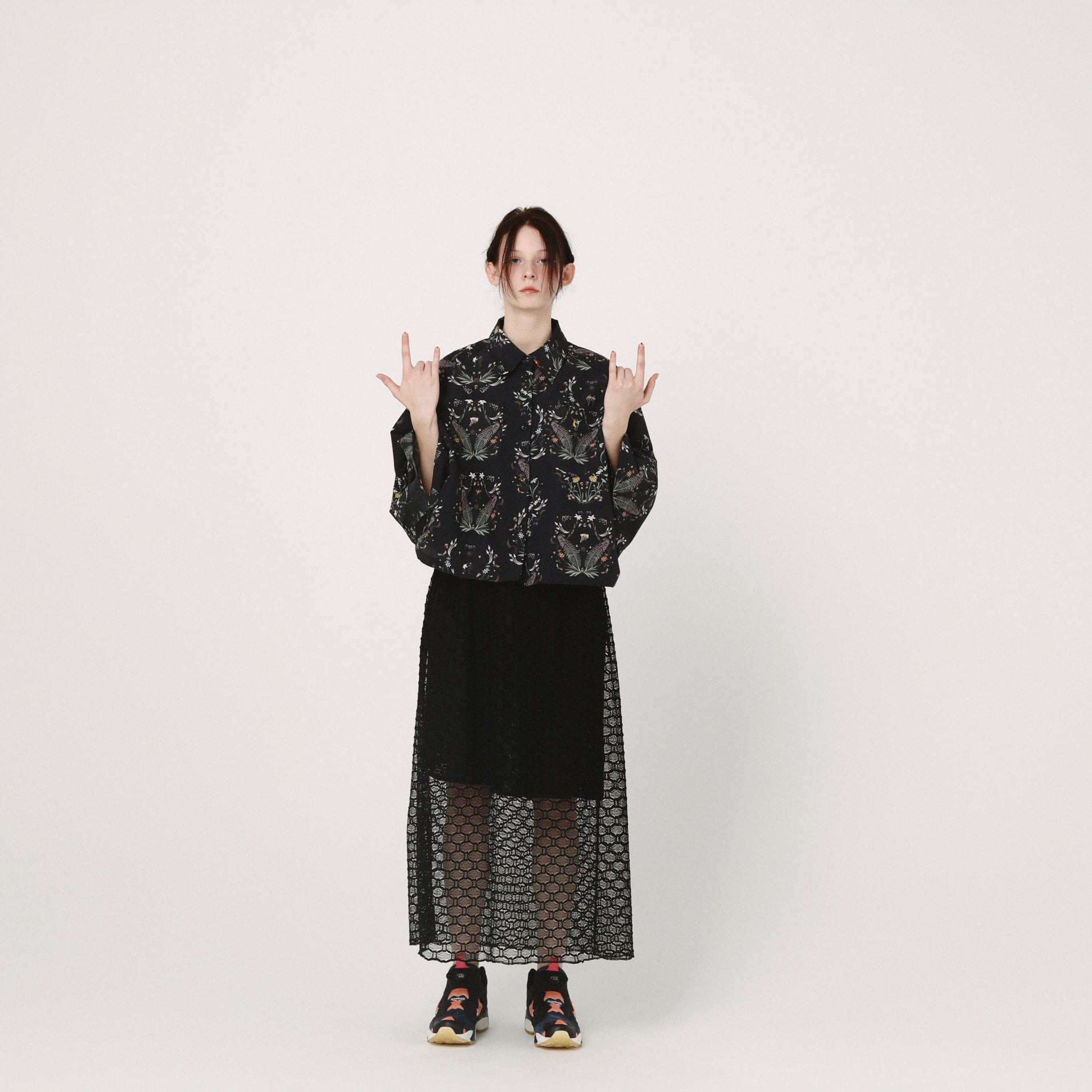 Dance In The Garden Cape Shirt | Color_Black | No_BSD26SS-16_Black【BEDSIDEDRAMA_ベッドサイドドラマ】【入荷予定アイテム・入荷連絡可能】