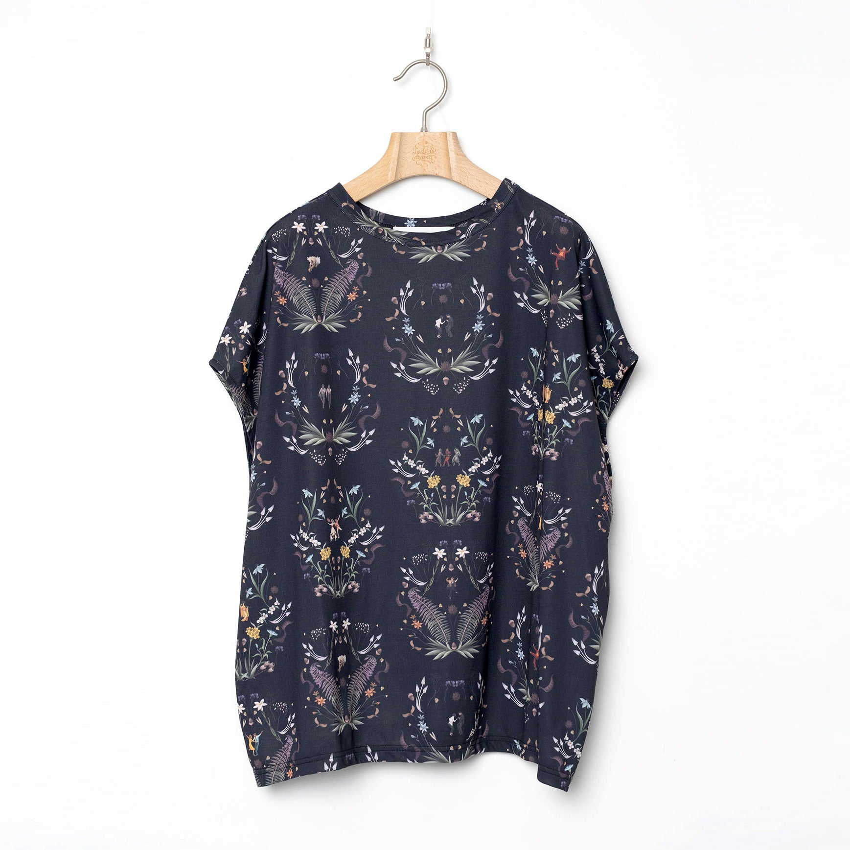 Dance In The Garden Tee | Color_Black | No_BSD26SS-18_Black【BEDSIDEDRAMA_ベッドサイドドラマ】【入荷予定アイテム・入荷連絡可能】