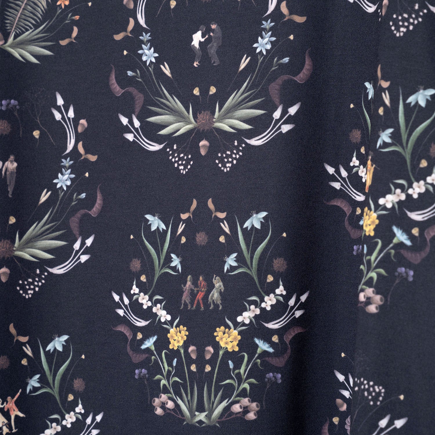 Dance In The Garden Tee | Color_Black | No_BSD26SS-18_Black【BEDSIDEDRAMA_ベッドサイドドラマ】【入荷予定アイテム・入荷連絡可能】