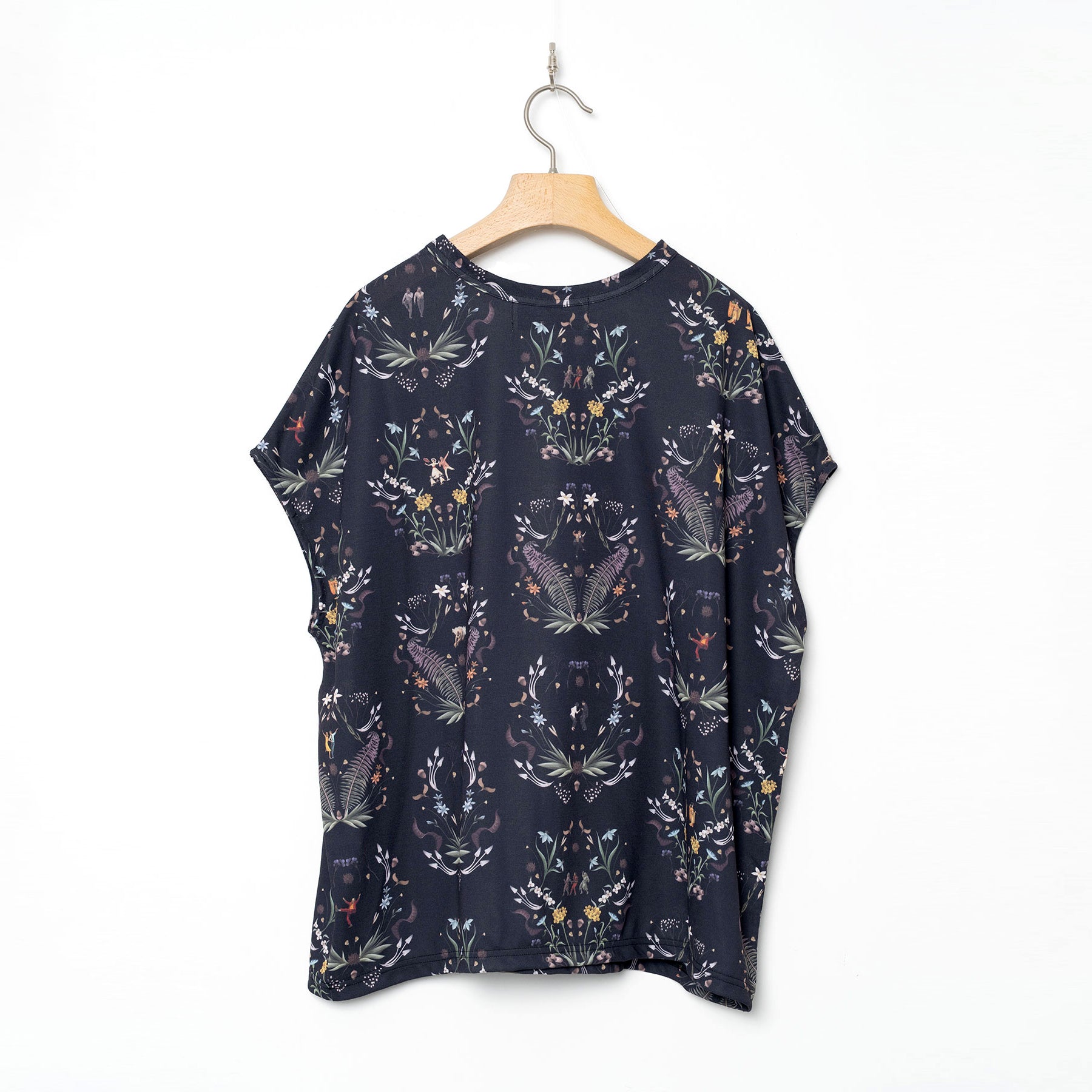 Dance In The Garden Tee | Color_Black | No_BSD26SS-18_Black【BEDSIDEDRAMA_ベッドサイドドラマ】【入荷予定アイテム・入荷連絡可能】