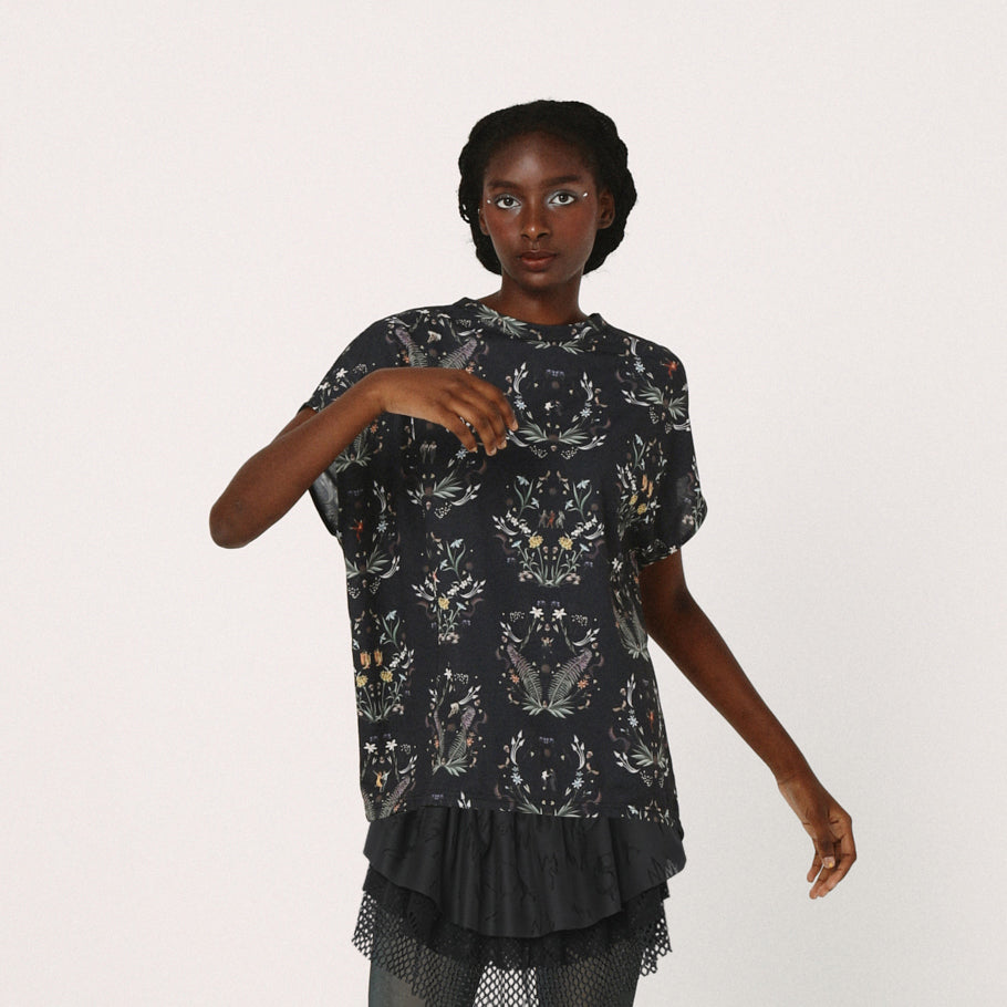 Dance In The Garden Tee | Color_Black | No_BSD26SS-18_Black【BEDSIDEDRAMA_ベッドサイドドラマ】【入荷予定アイテム・入荷連絡可能】