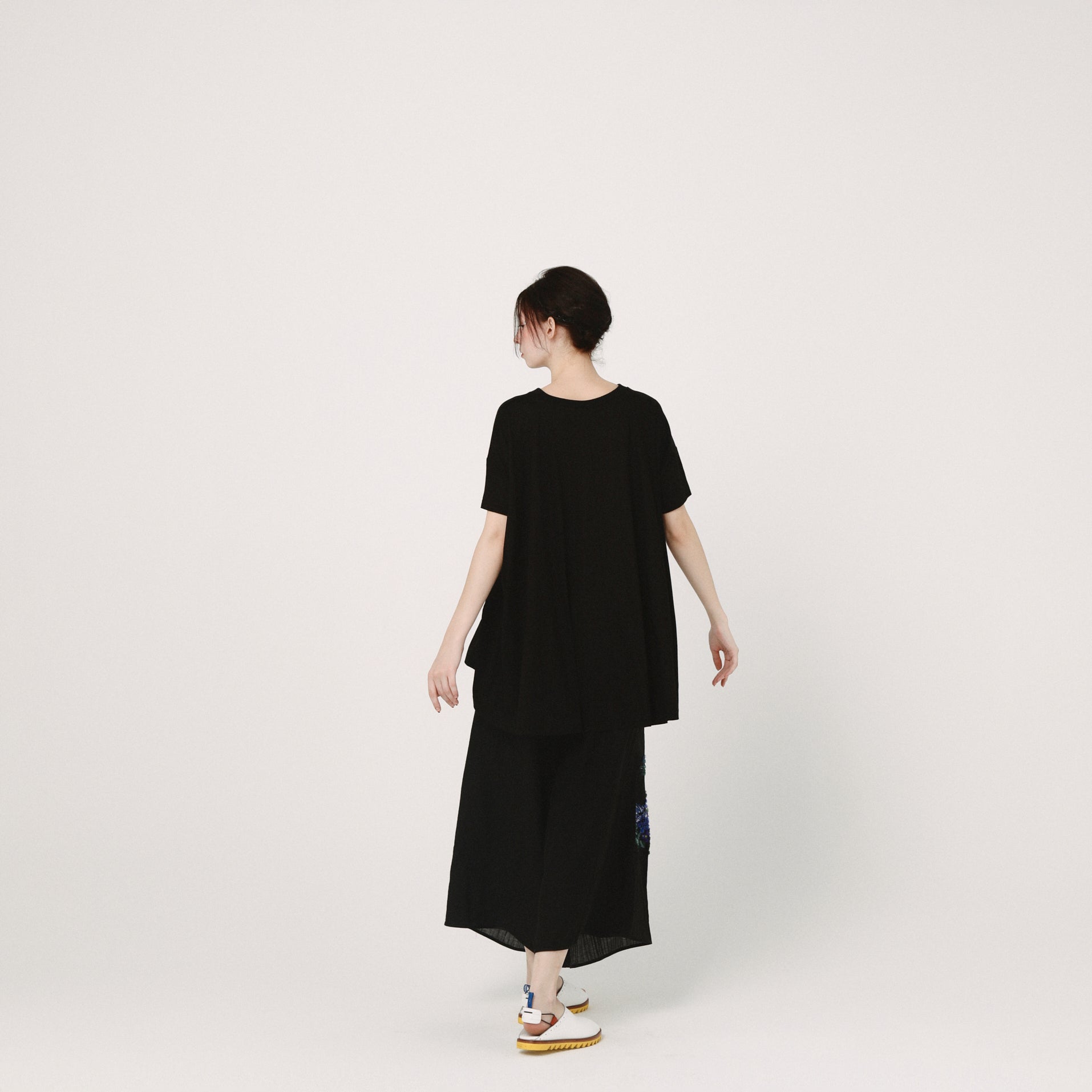 bedsidedrama OMNIDANCE Flare T-Shirt 黒2 OMNIDANCE Flare T-Shirt– Black | BEDSIDEDRAMA