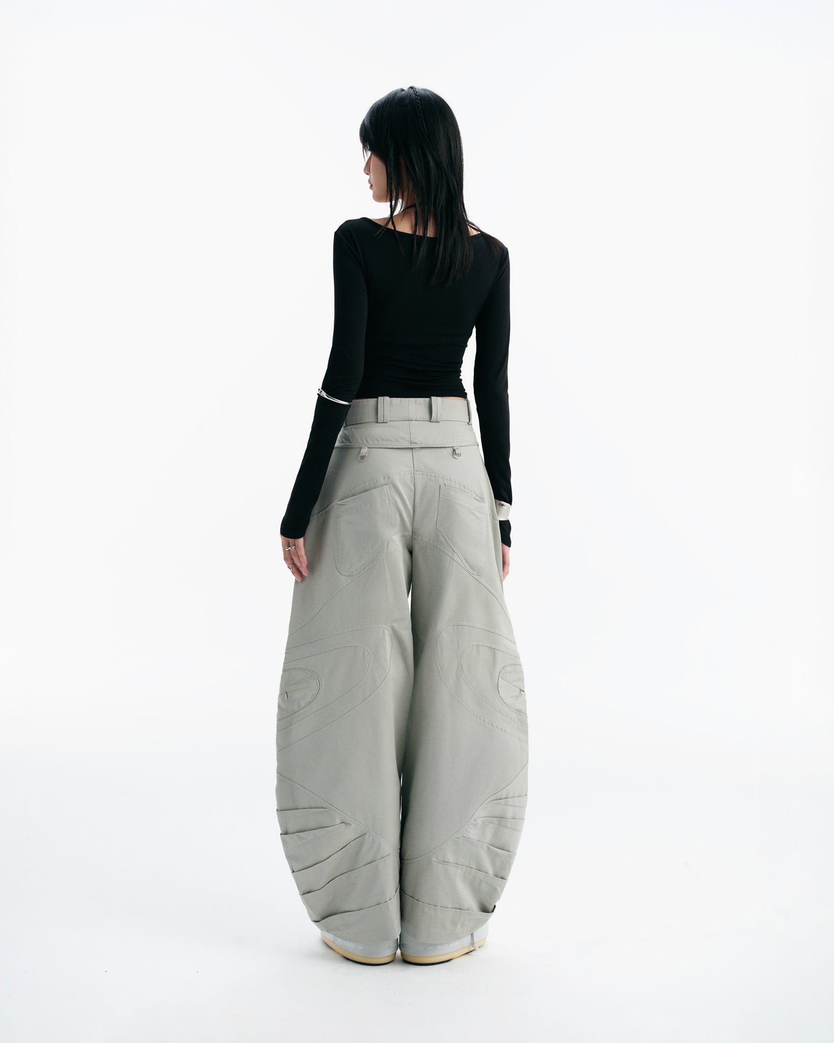 BISOU LONG SLEEVE TOP (BLACK) | Bunny Hill Concept