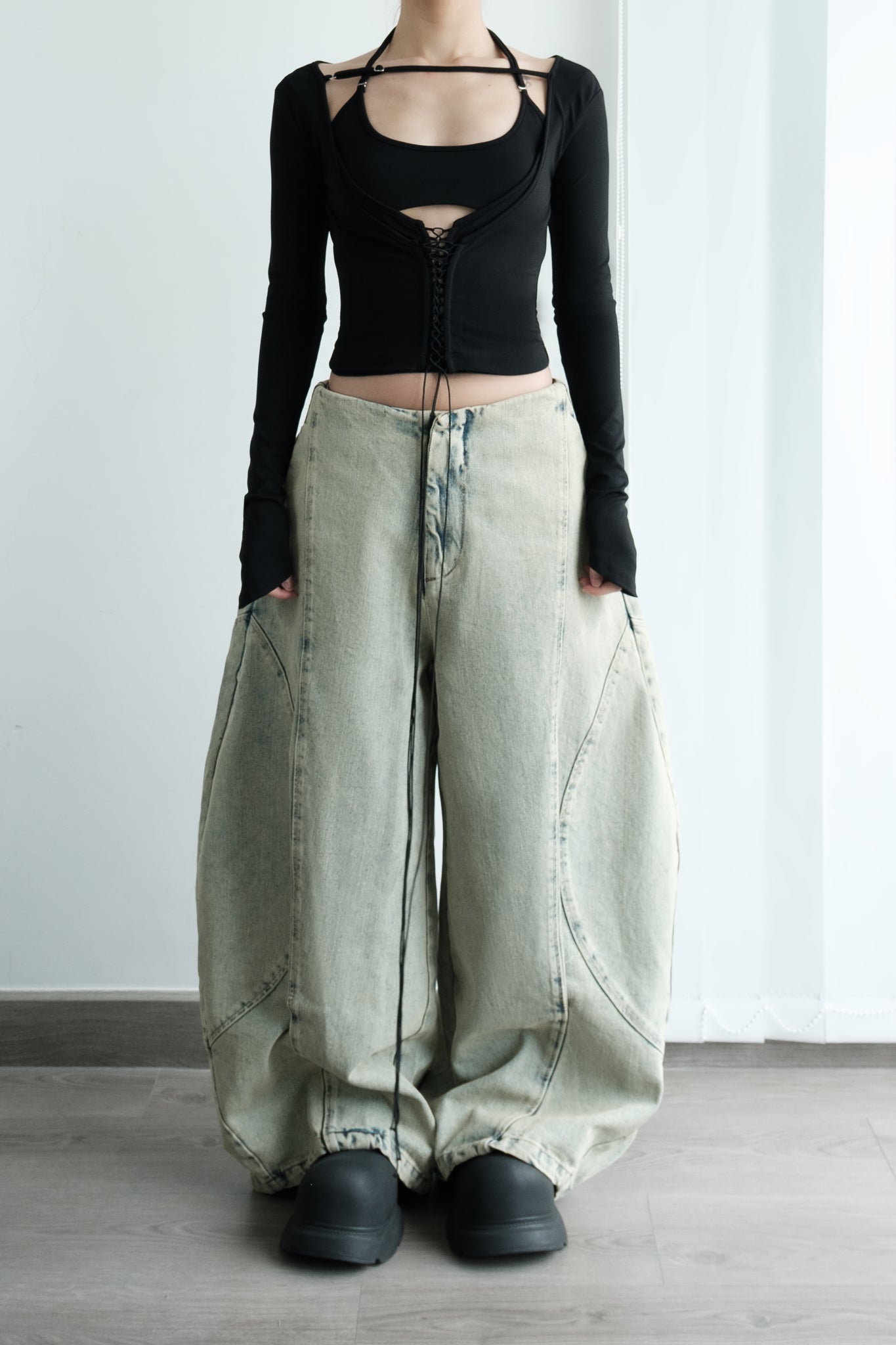 BISOU LONG SLEEVE TOP (BLACK) | Bunny Hill Concept