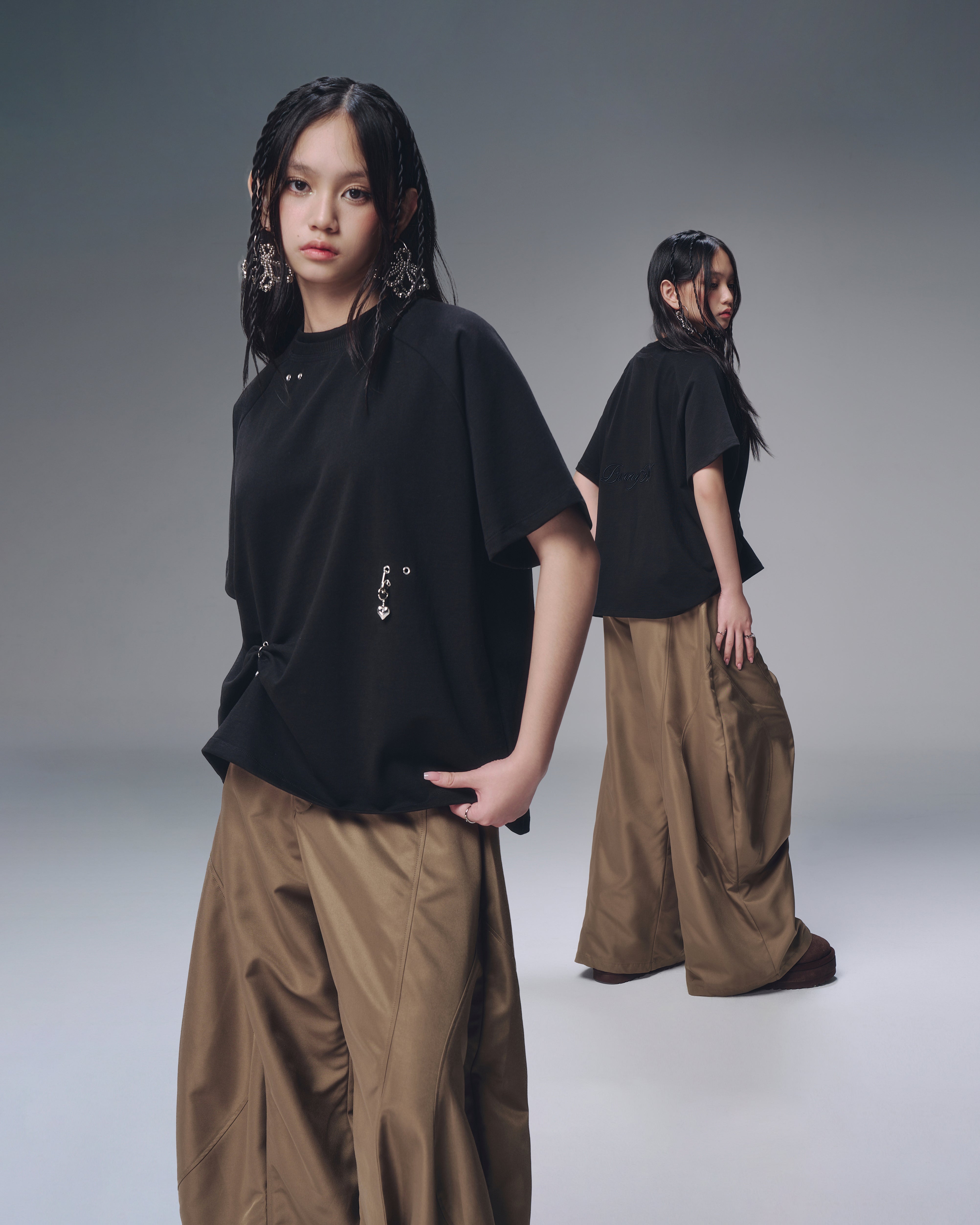 BUNNY CHARM VER. SHIRT (BLACK) | Bunny Hill Concept