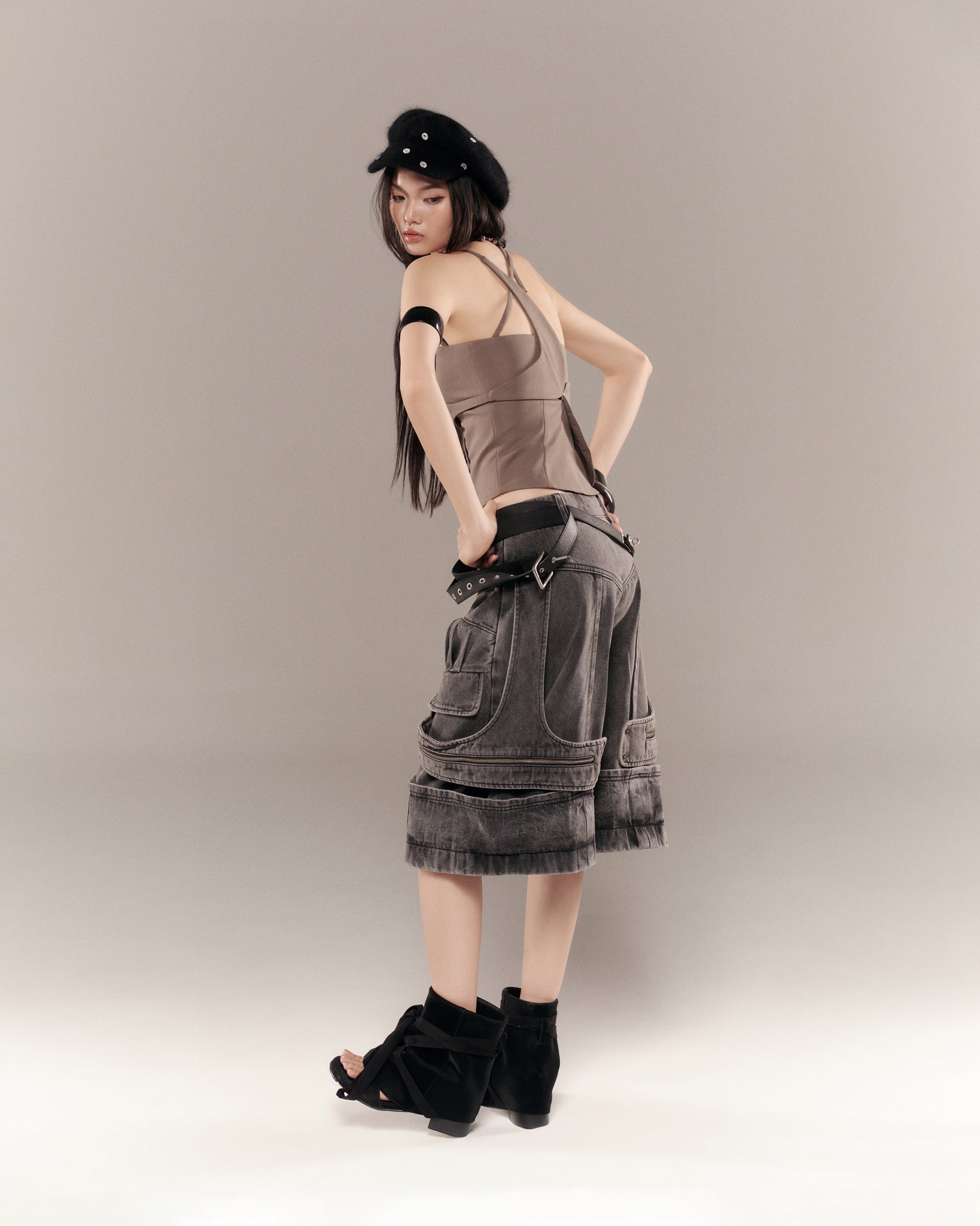 DEMOS TOP (GREY) | Bunny Hill Concept