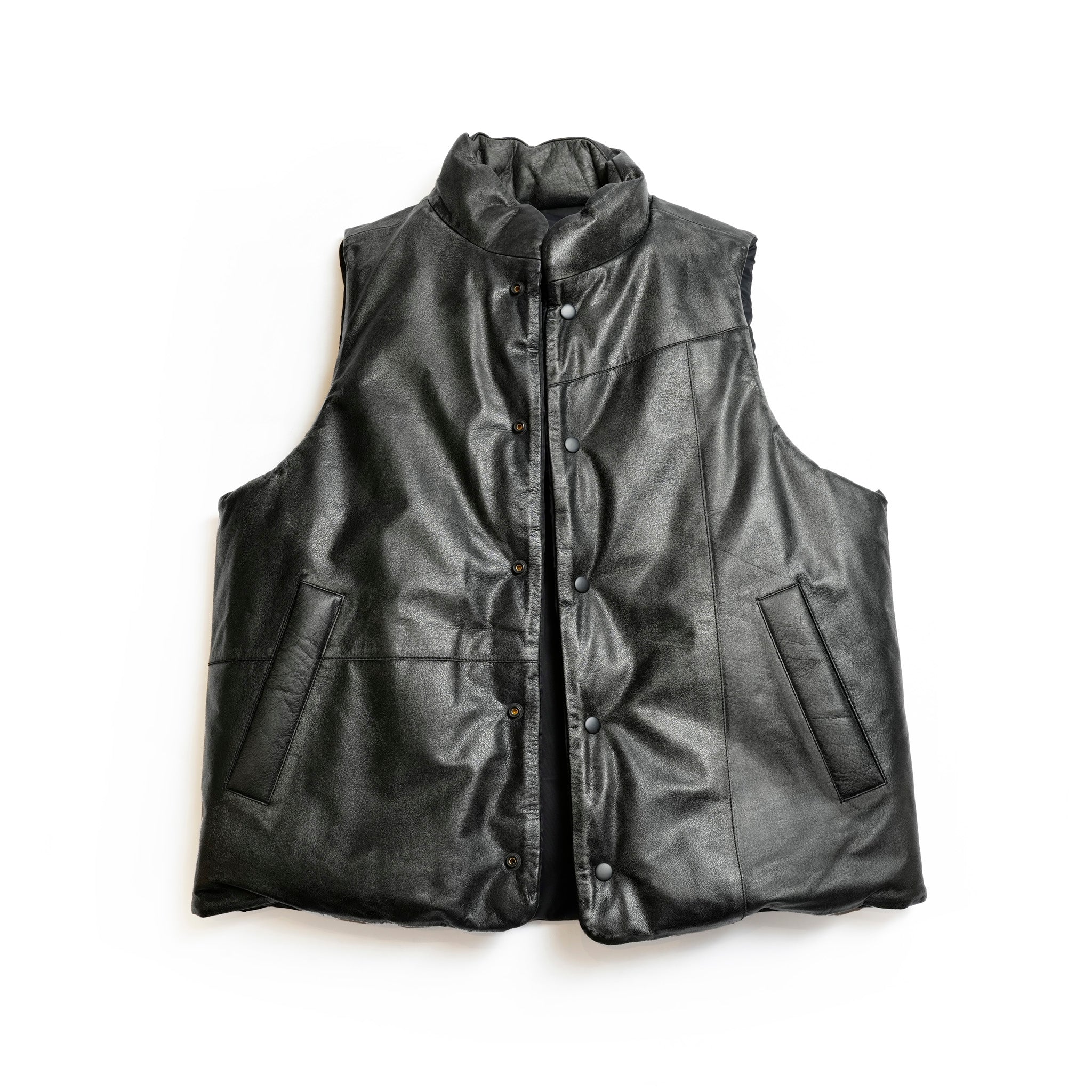 VOO-SPG-15_BLACKWATCH | EXELEZA REV VEST SP | Color:BLACK LEATHER（ダメージ加工）【VOO_ヴォー】