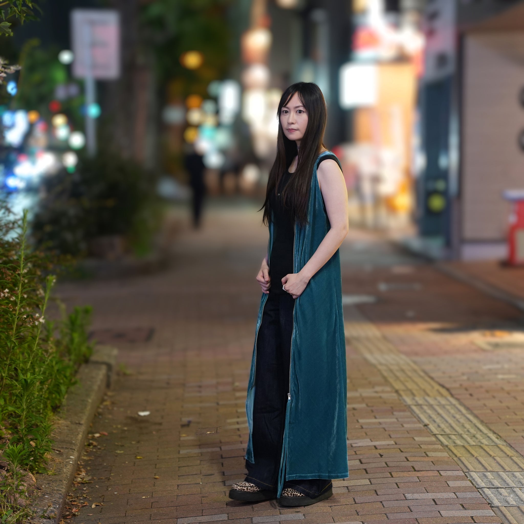 ベロアホルターネックドレス – Dusty Blue | AMBERGLEAM