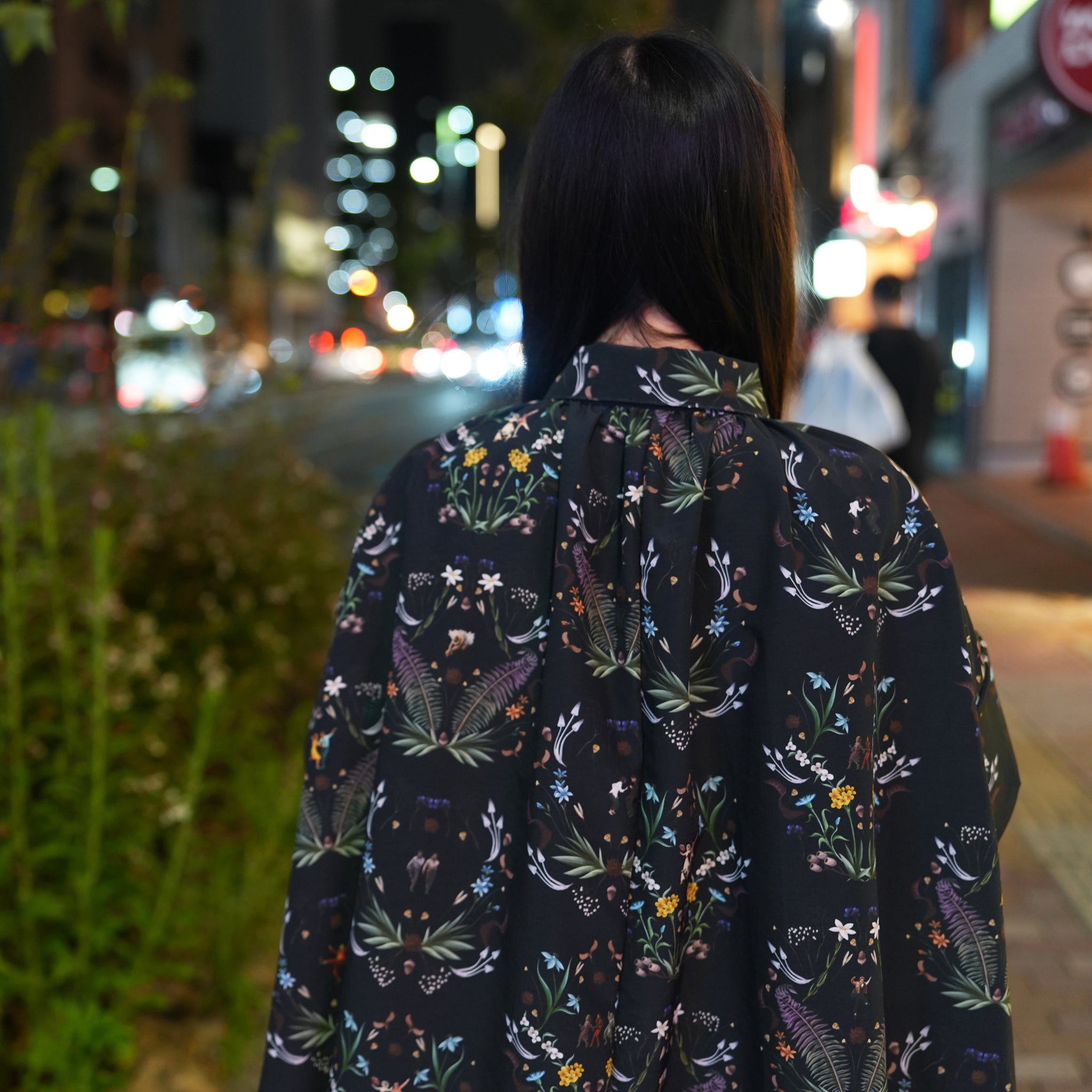 Dance In The Garden Maxi Shirt– Black | BEDSIDEDRAMA