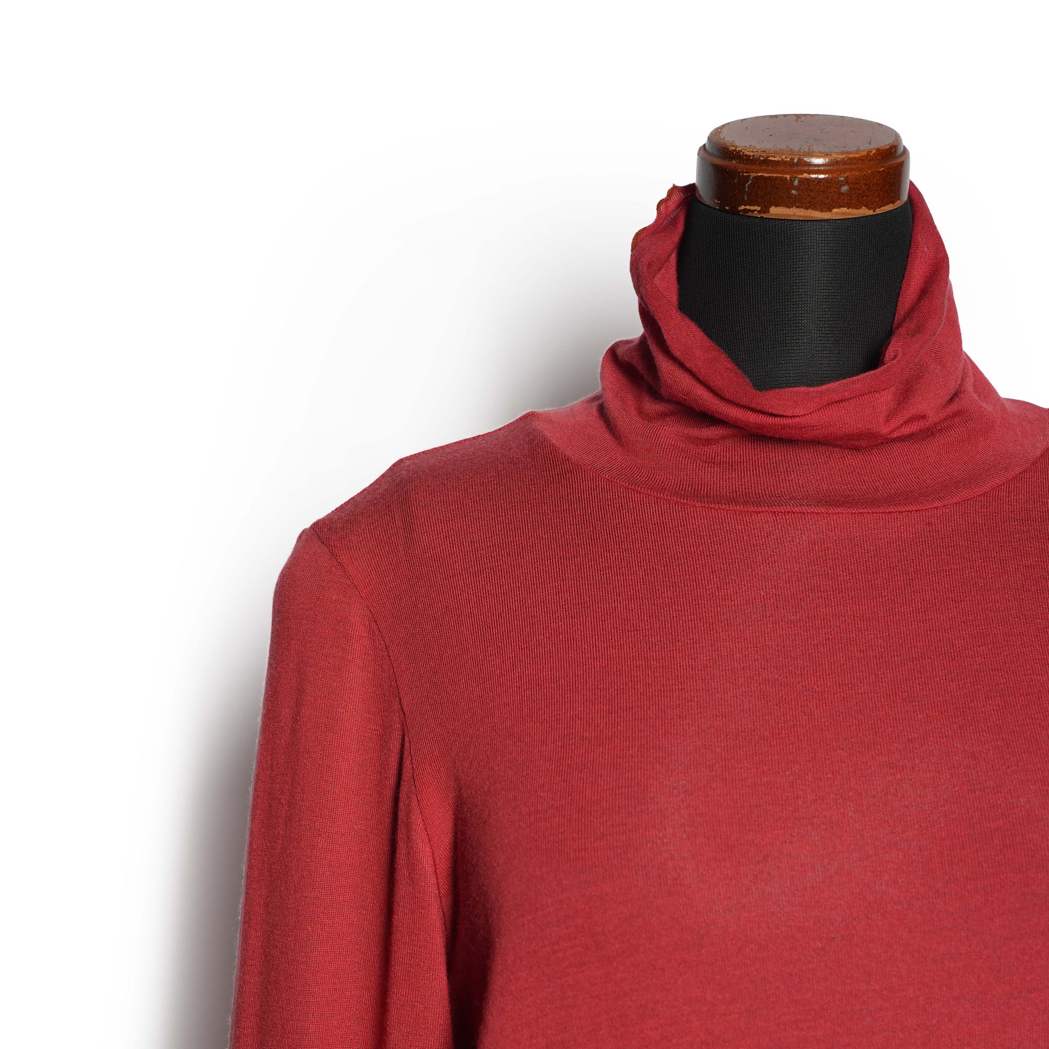 cashmere silk color block turtle – Light Blue  /  Red | WHYTO