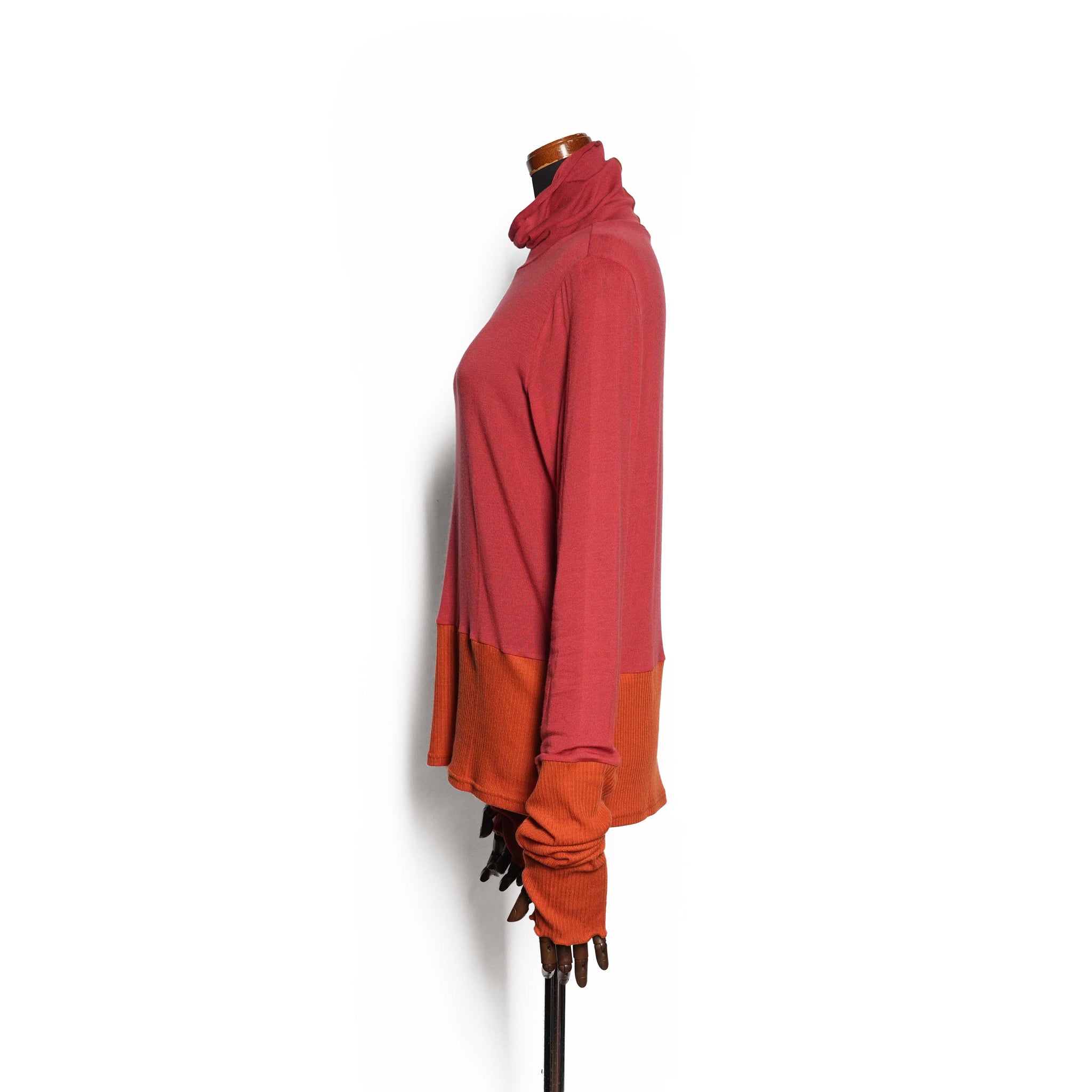 cashmere silk color block turtle – Light Blue  /  Red | WHYTO
