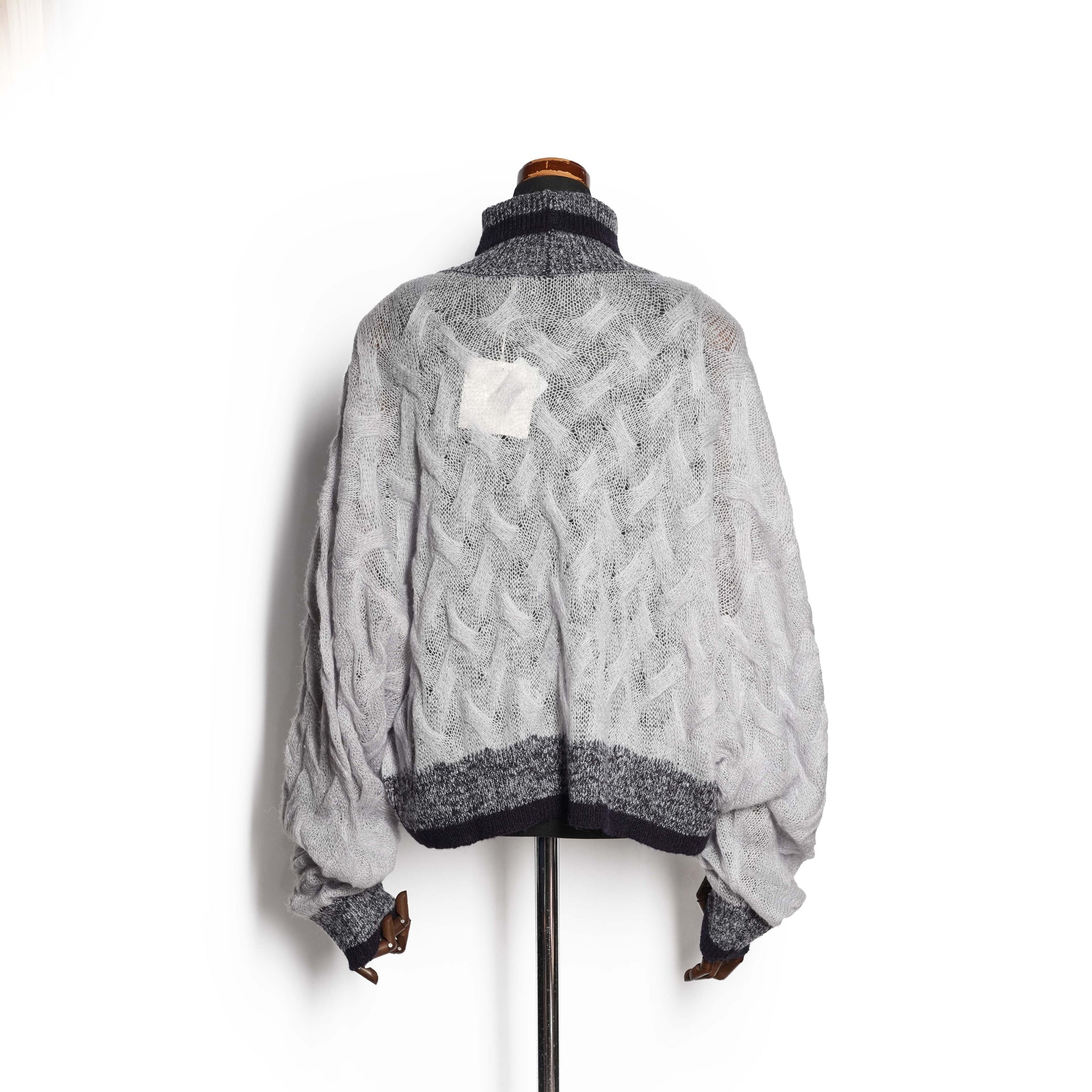MOHAIR KNIT_SUPER LONG SLV. SLIT TURTLE – Lt Grey | 252-420_lt grey | CaRouseLamBRa