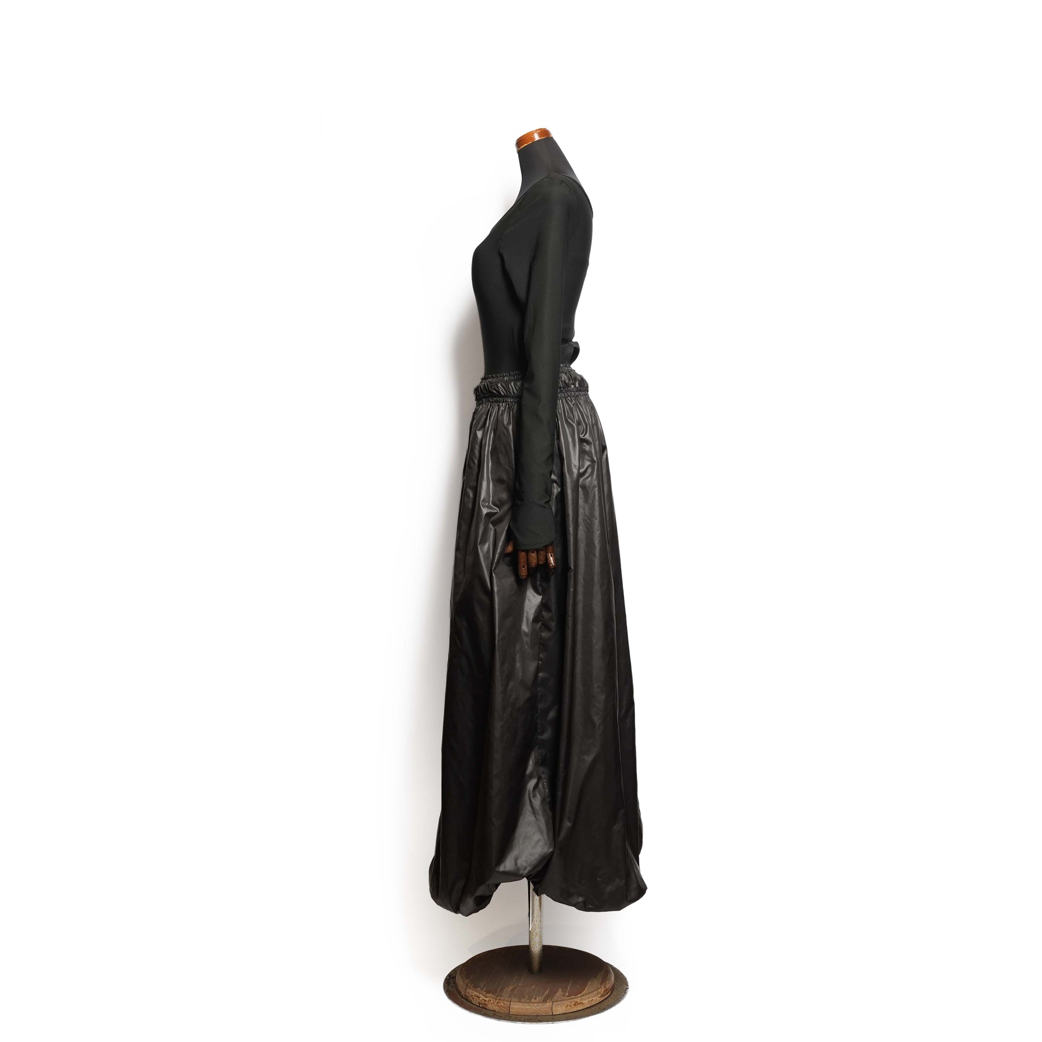 Balloon Hybrid Dress – Black | AMBERGLEAM