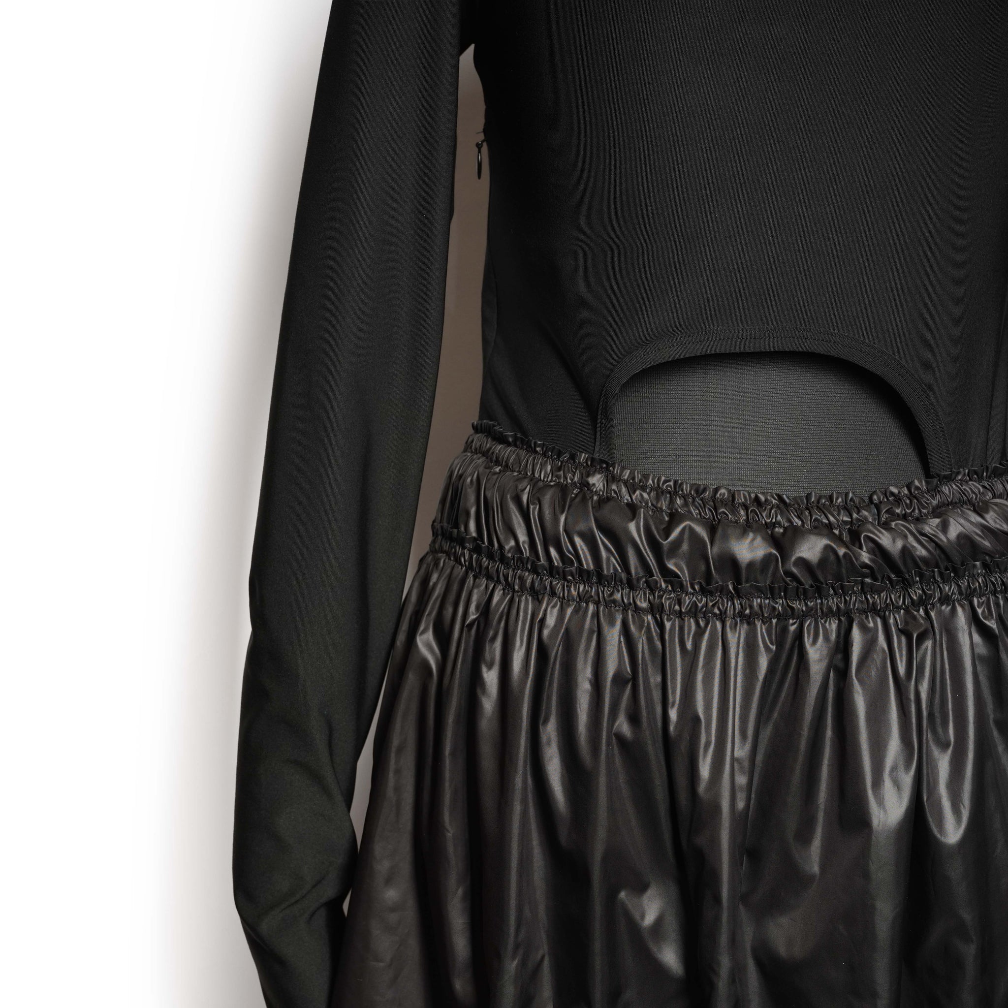 Balloon Hybrid Dress – Black | AMBERGLEAM