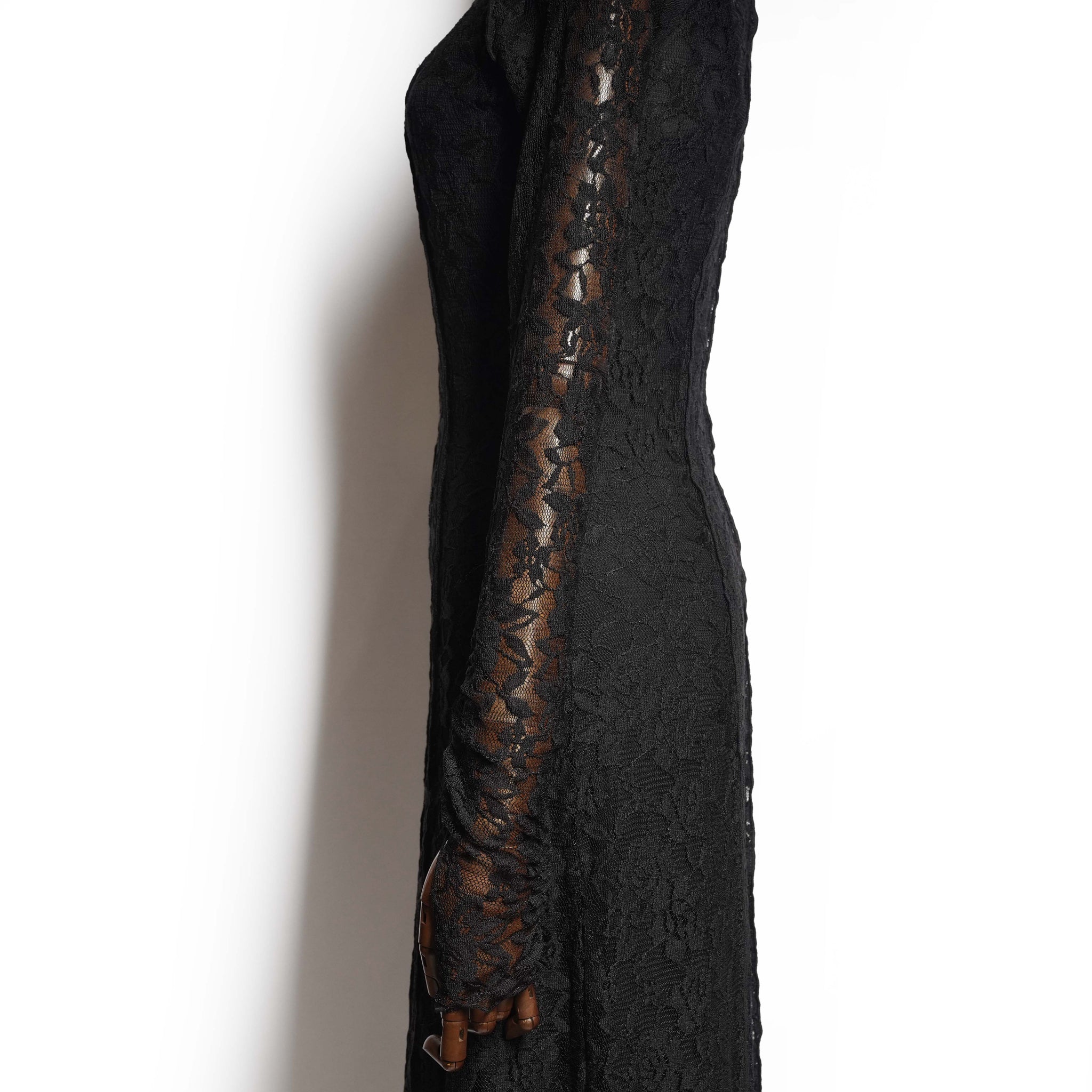 WEDNESDAY LACE LONGSLEEVE MAXI DRESS – Black | ONE TEASPOON