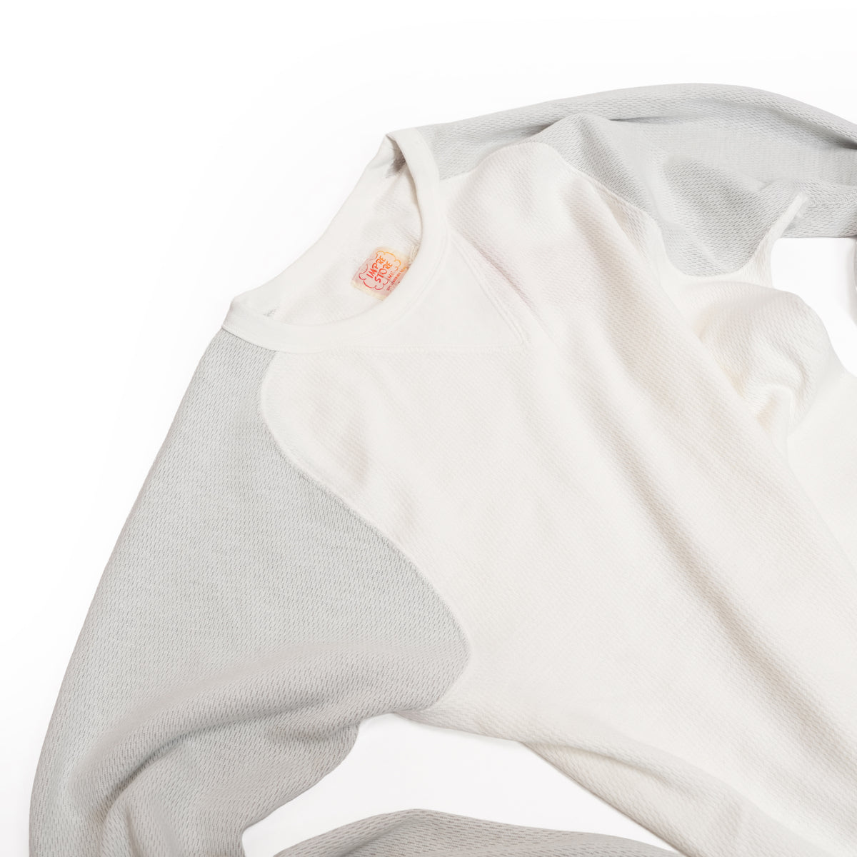 Honeycomb Thermal Freedom L/S Tee / Nelson (White×Gray)  | IMPRESTORE