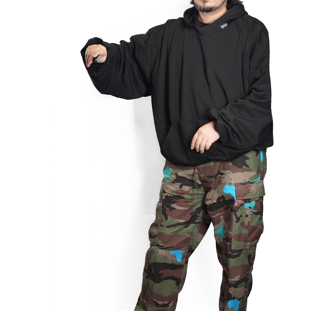 Balloon silhouette pullover hoodie – Black | EFFECTEN