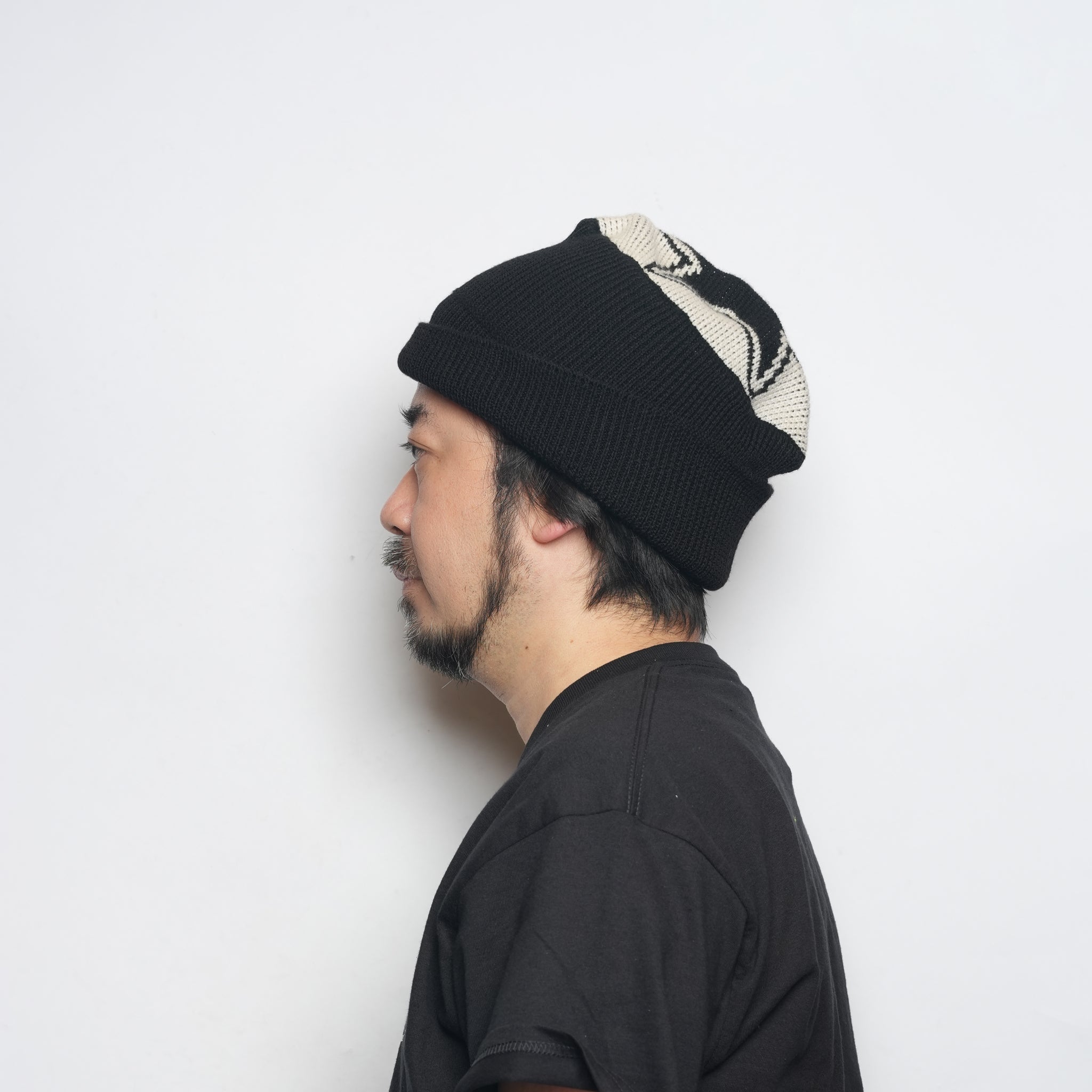 Flat beanie – Black | PLATEAU STUDIO