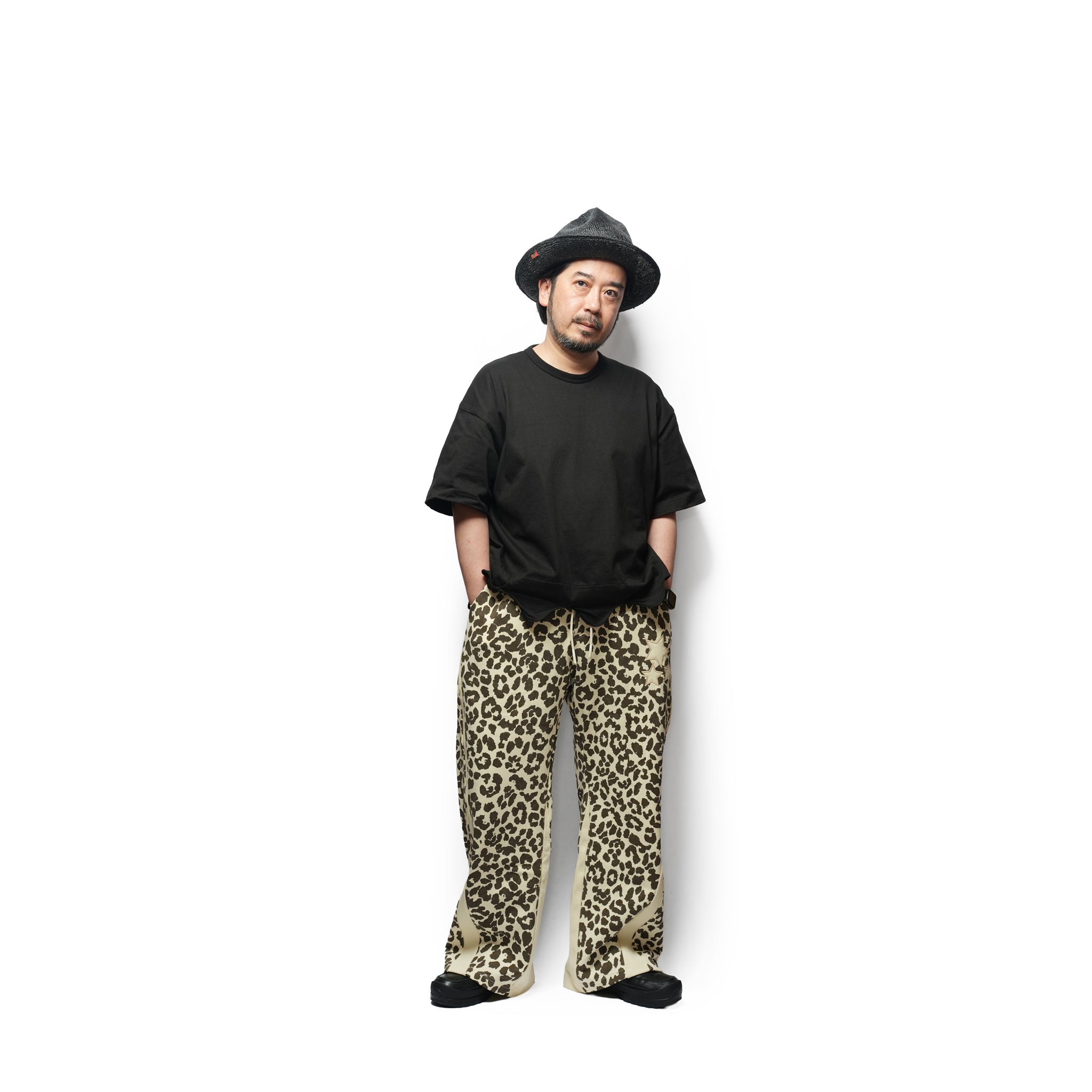 Star sweat pants – Leopard | PLATEAU STUDIO