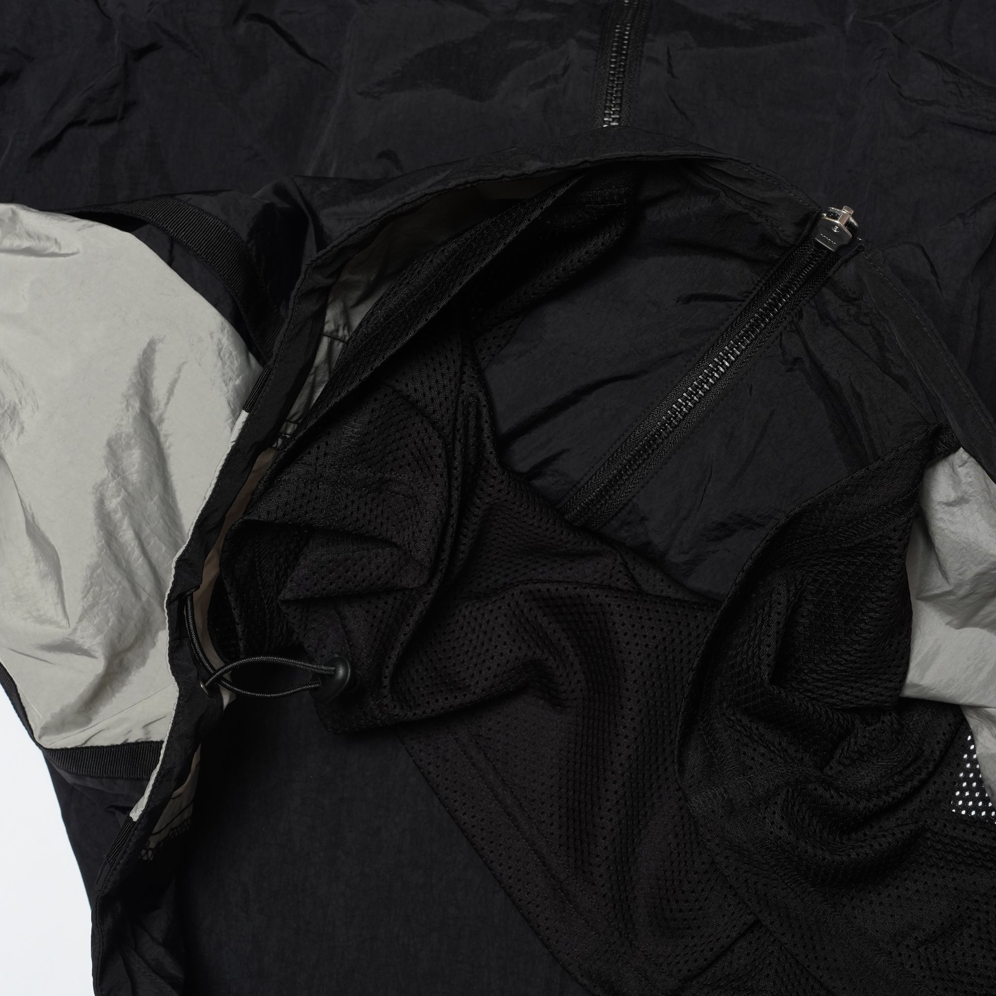 Nylon Ruffle Jacket – Black | NICK GEAR | 入荷予定アイテム
