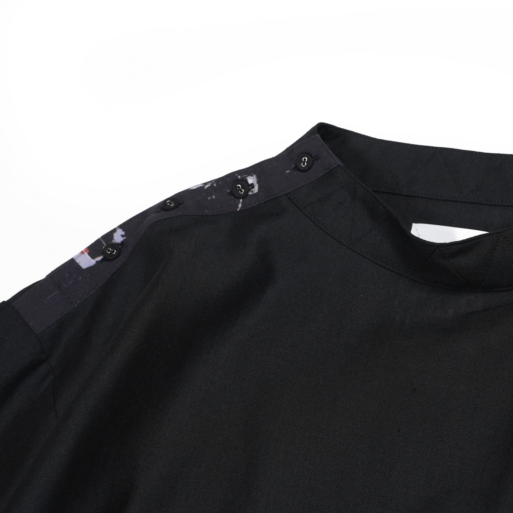PEDESTRIAN STAND COLLAR SHIRT– Black | STOF
