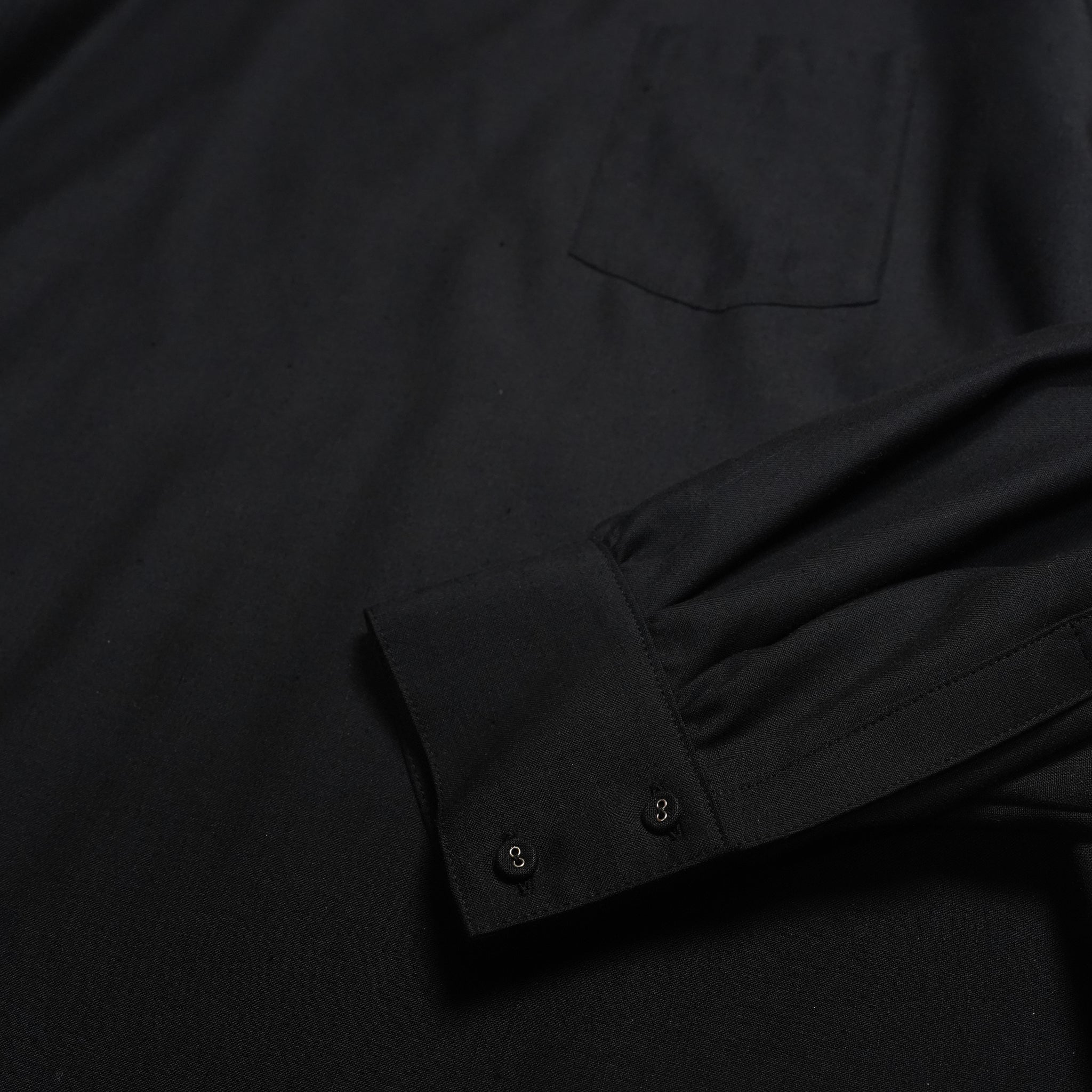 PEDESTRIAN STAND COLLAR SHIRT– Black | STOF