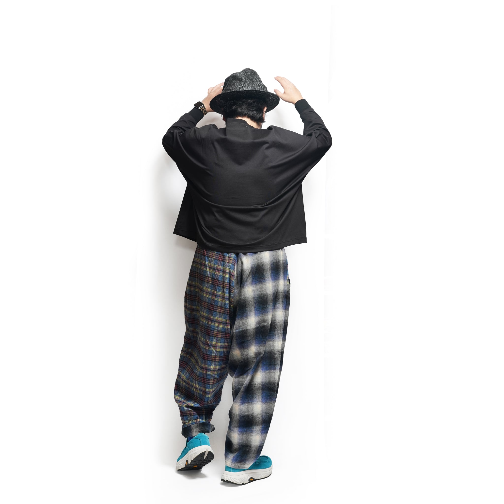 CATBERUS Wide Pullover – Black | BEDSIDEDRAMA