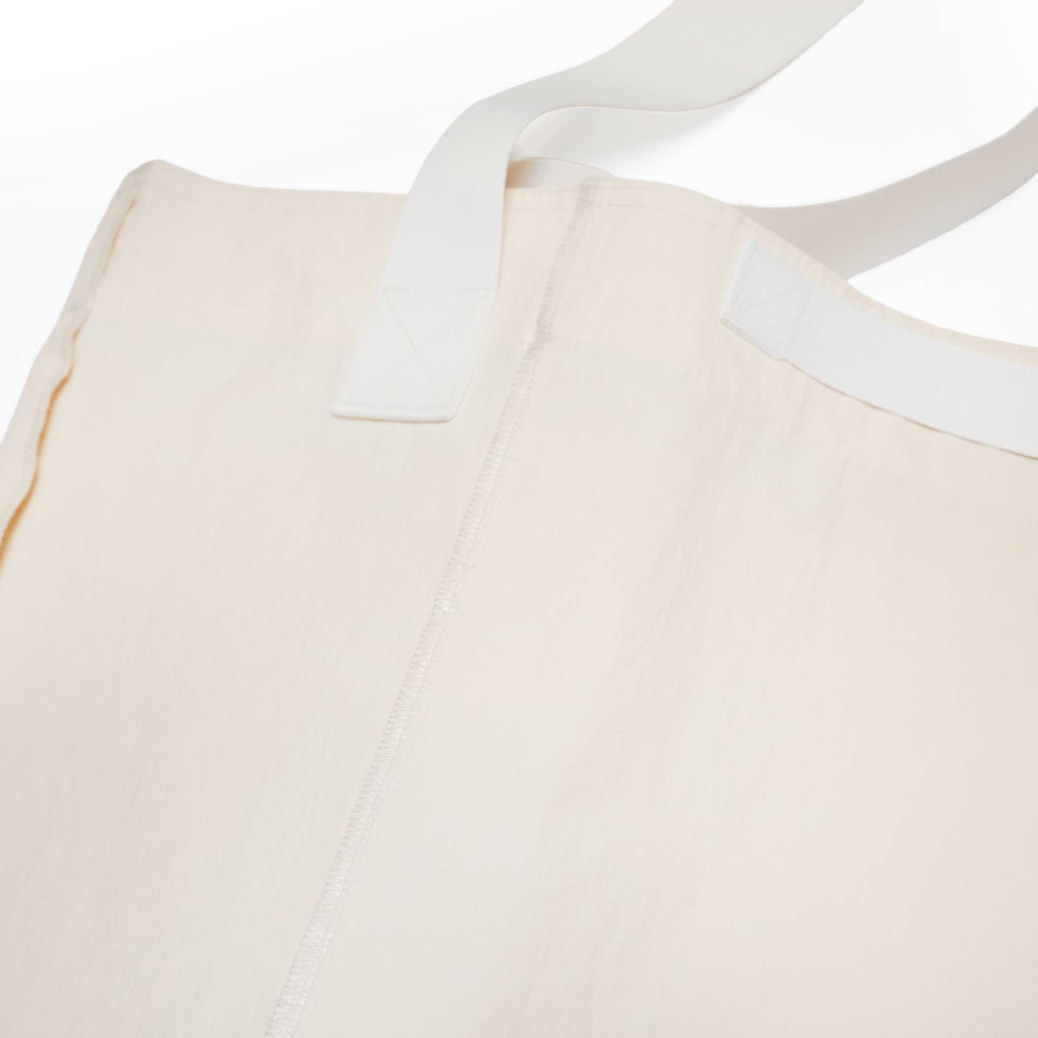 261 – Off White | UNTRACE