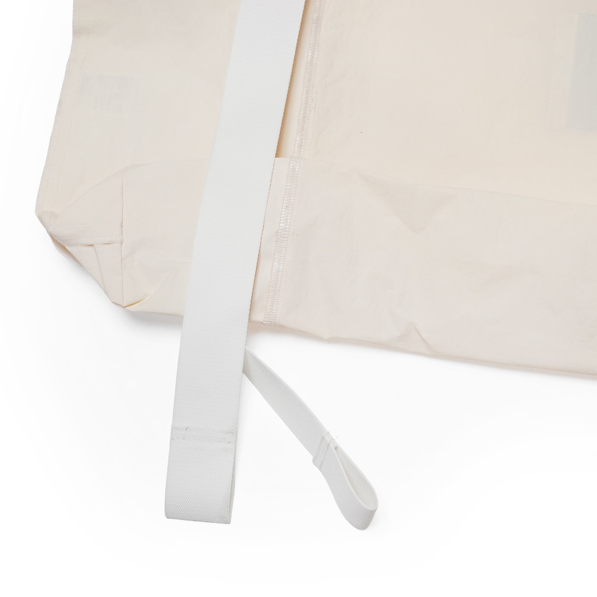 261 – Off White | UNTRACE
