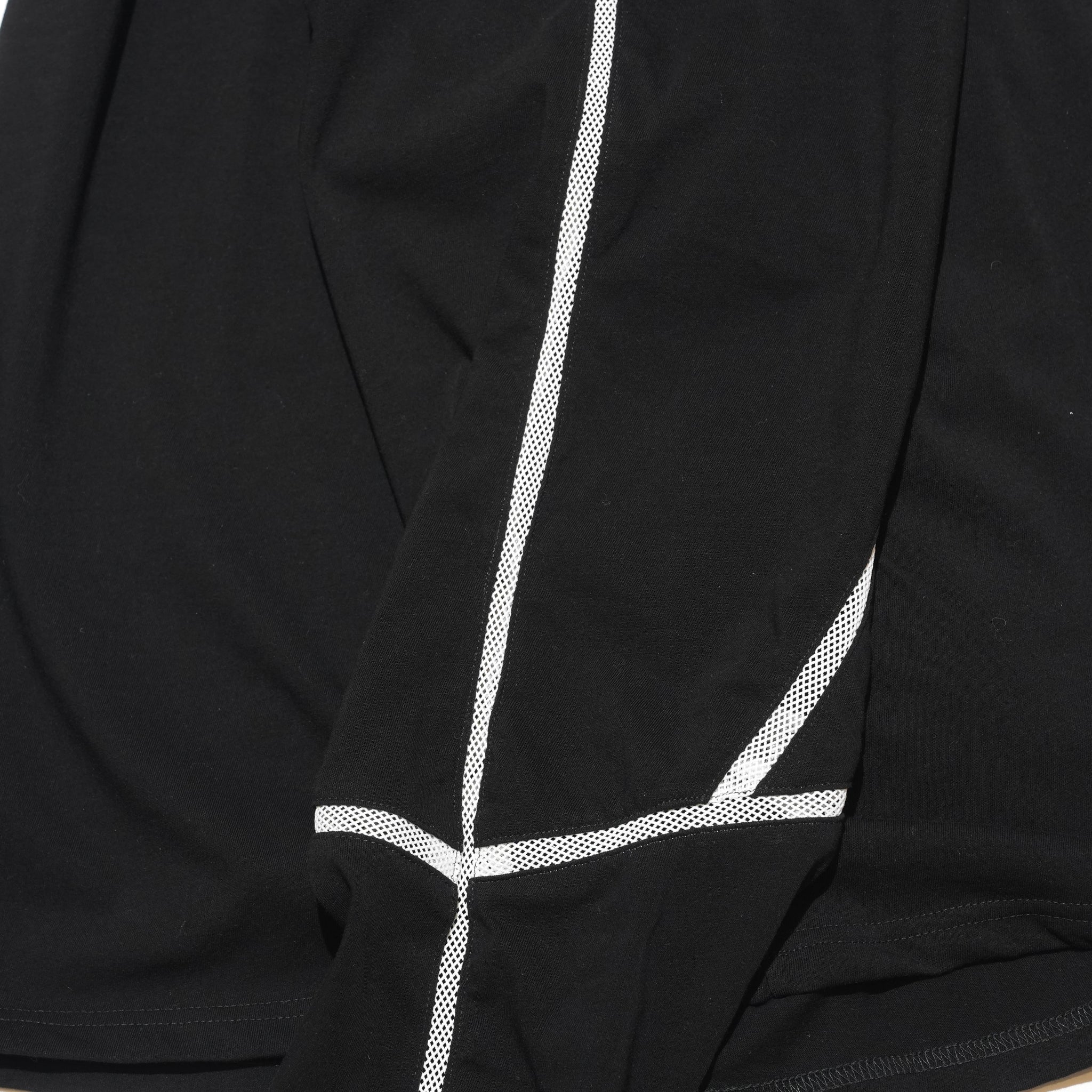 COMPLEXITY BORDER L/S TEE– Black | STOF