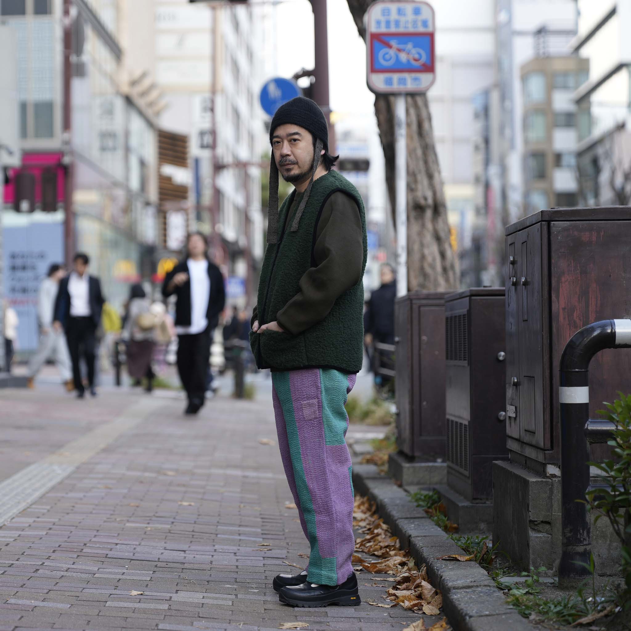 V neck Zip Vest | Color_Natural / Dark Green | No_1860V【COLDBREAKER】