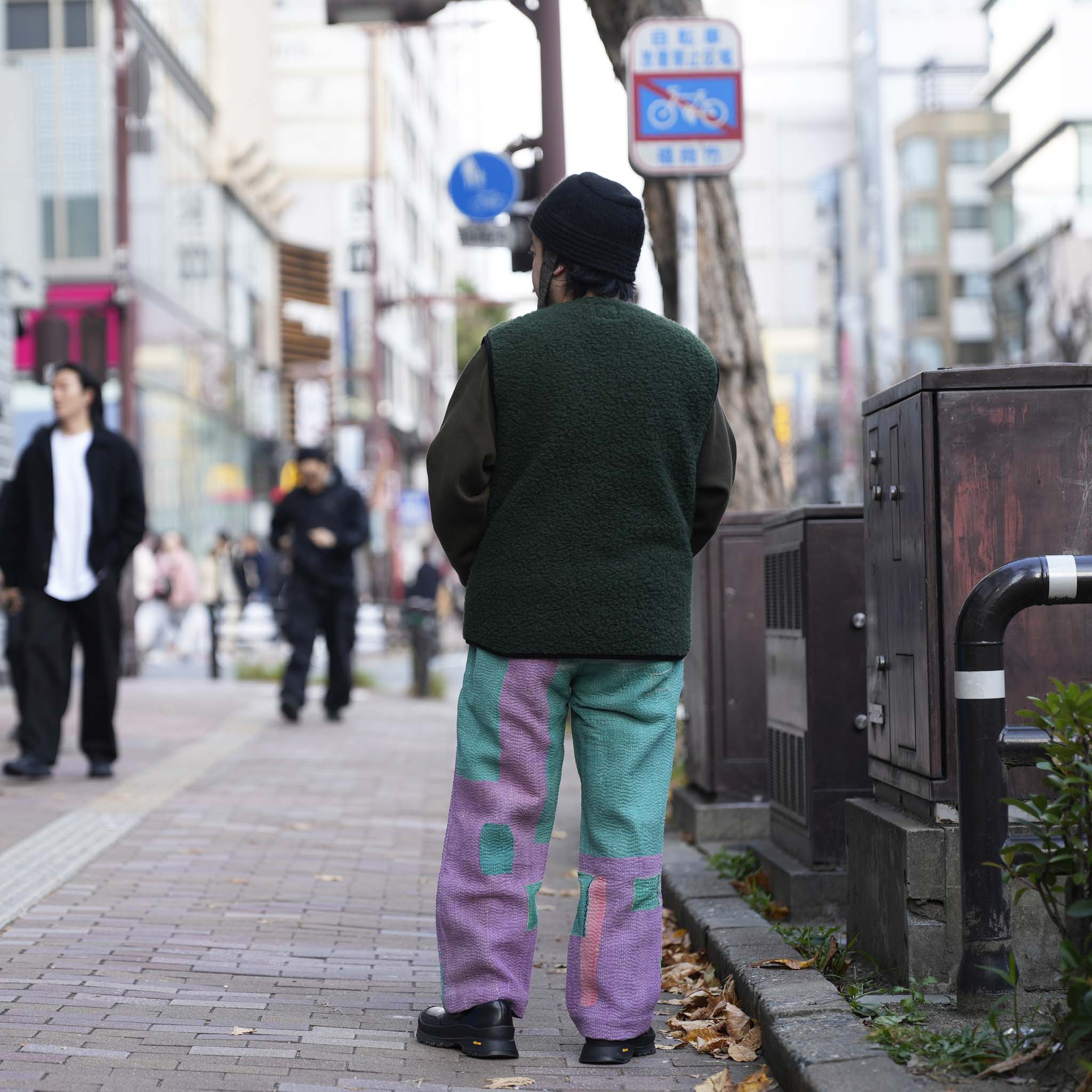 V neck Zip Vest | Color_Natural / Dark Green | No_1860V【COLDBREAKER】