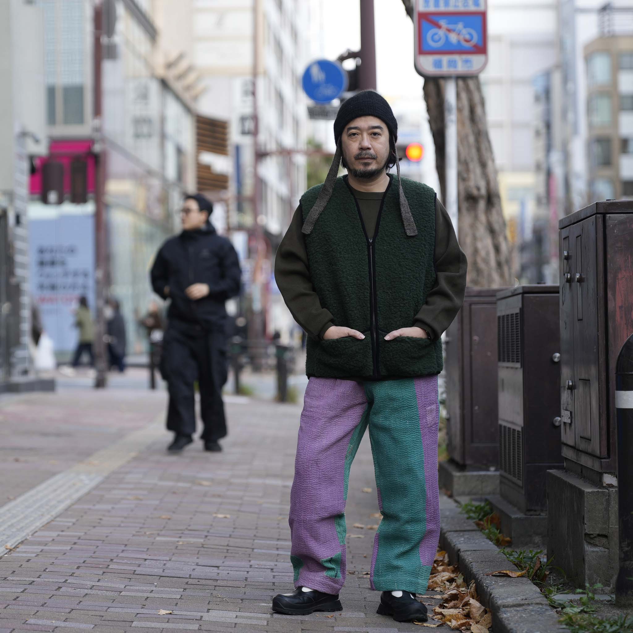 V neck Zip Vest | Color_Natural / Dark Green | No_1860V【COLDBREAKER】
