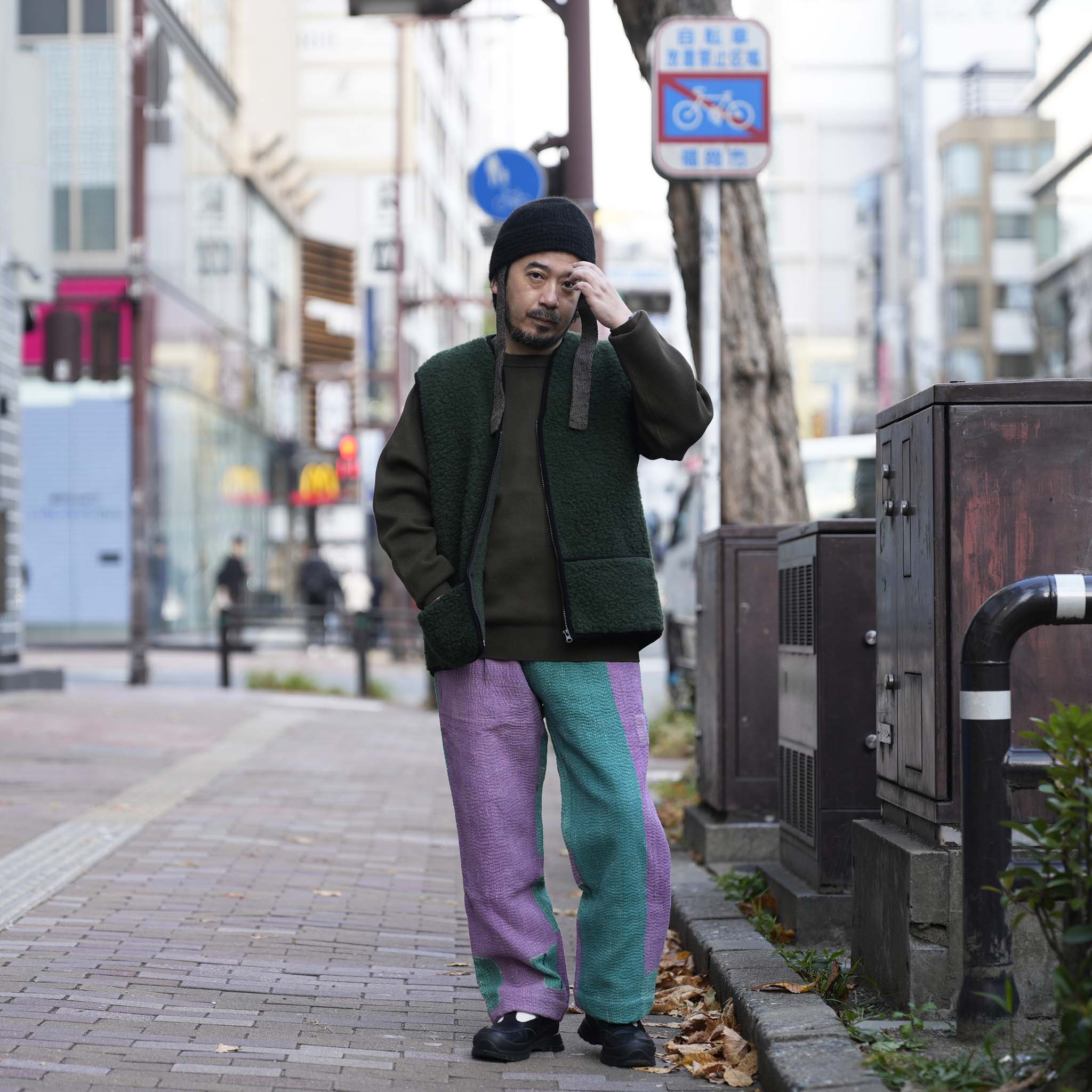 V neck Zip Vest | Color_Natural / Dark Green | No_1860V【COLDBREAKER】