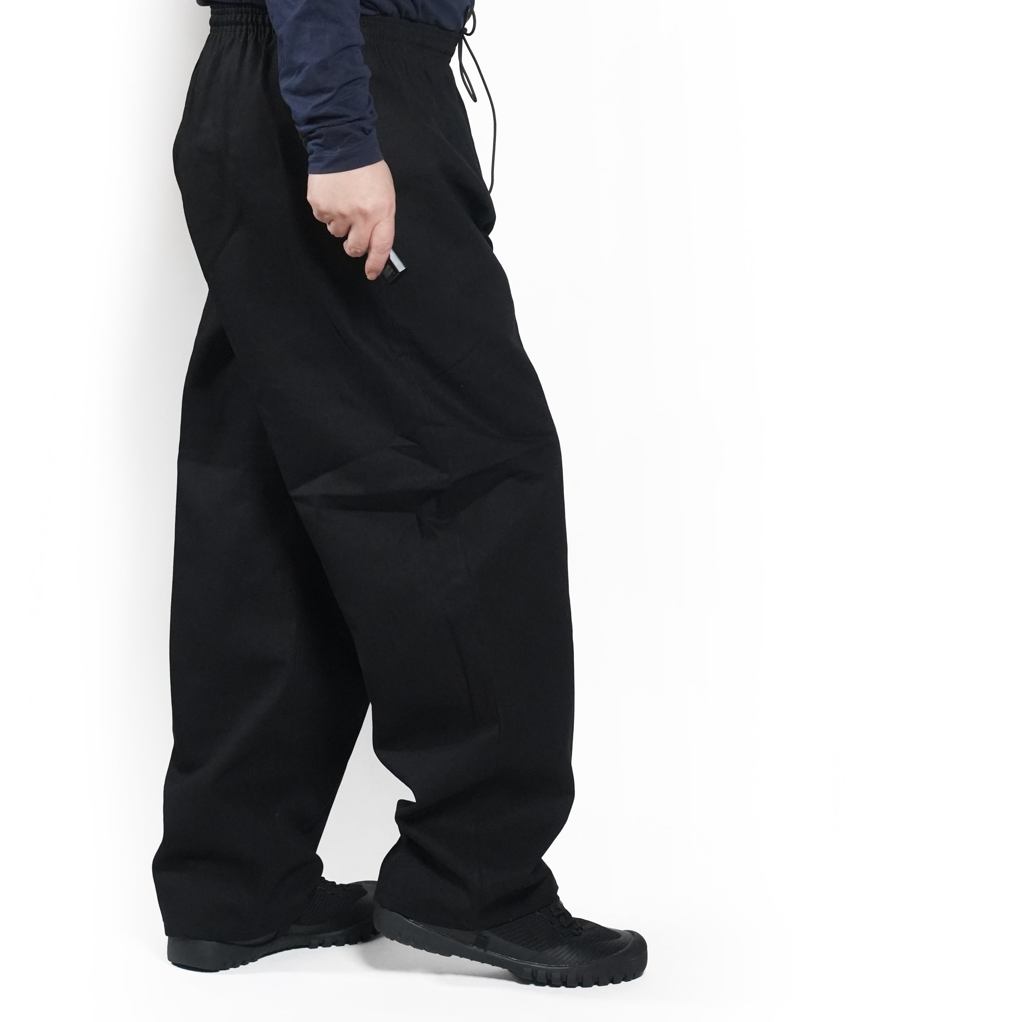 DAILY DIGGING (Duck Pants) – Black | SMOKE T ONE