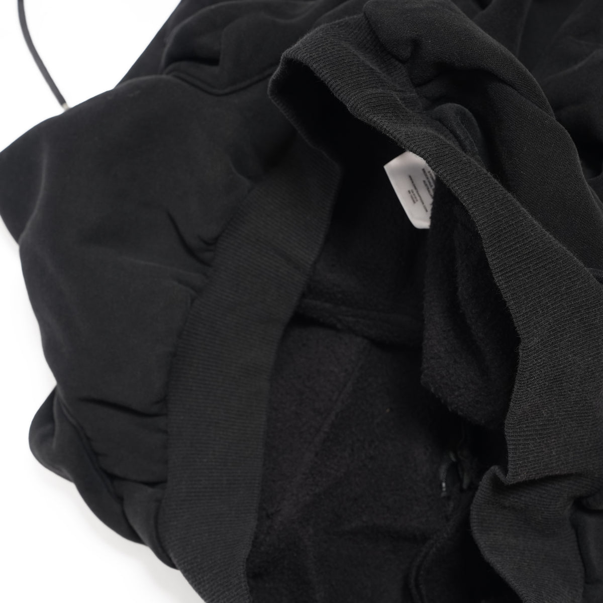 PUFF POWER CROPPED HOODIE WITH ZIP OFF SLEEVES – Black | ONE TEASPOON