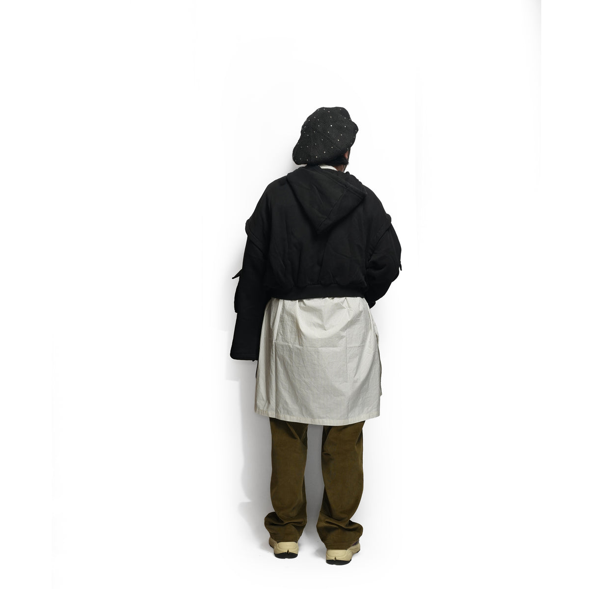 PUFF POWER CROPPED HOODIE WITH ZIP OFF SLEEVES – Black | ONE TEASPOON