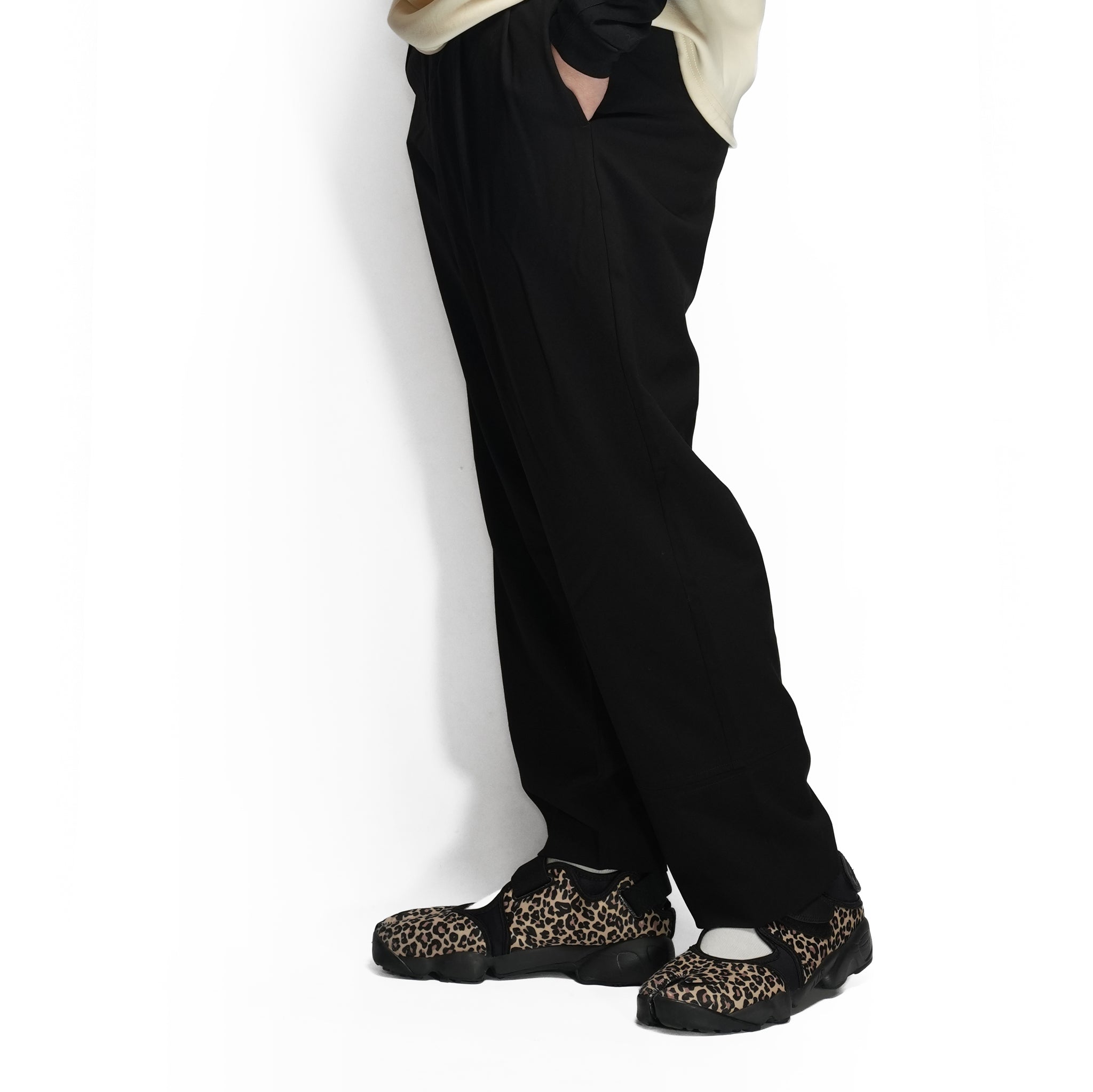 Twotuck Standard Pants – Black | MODEM DESIGN