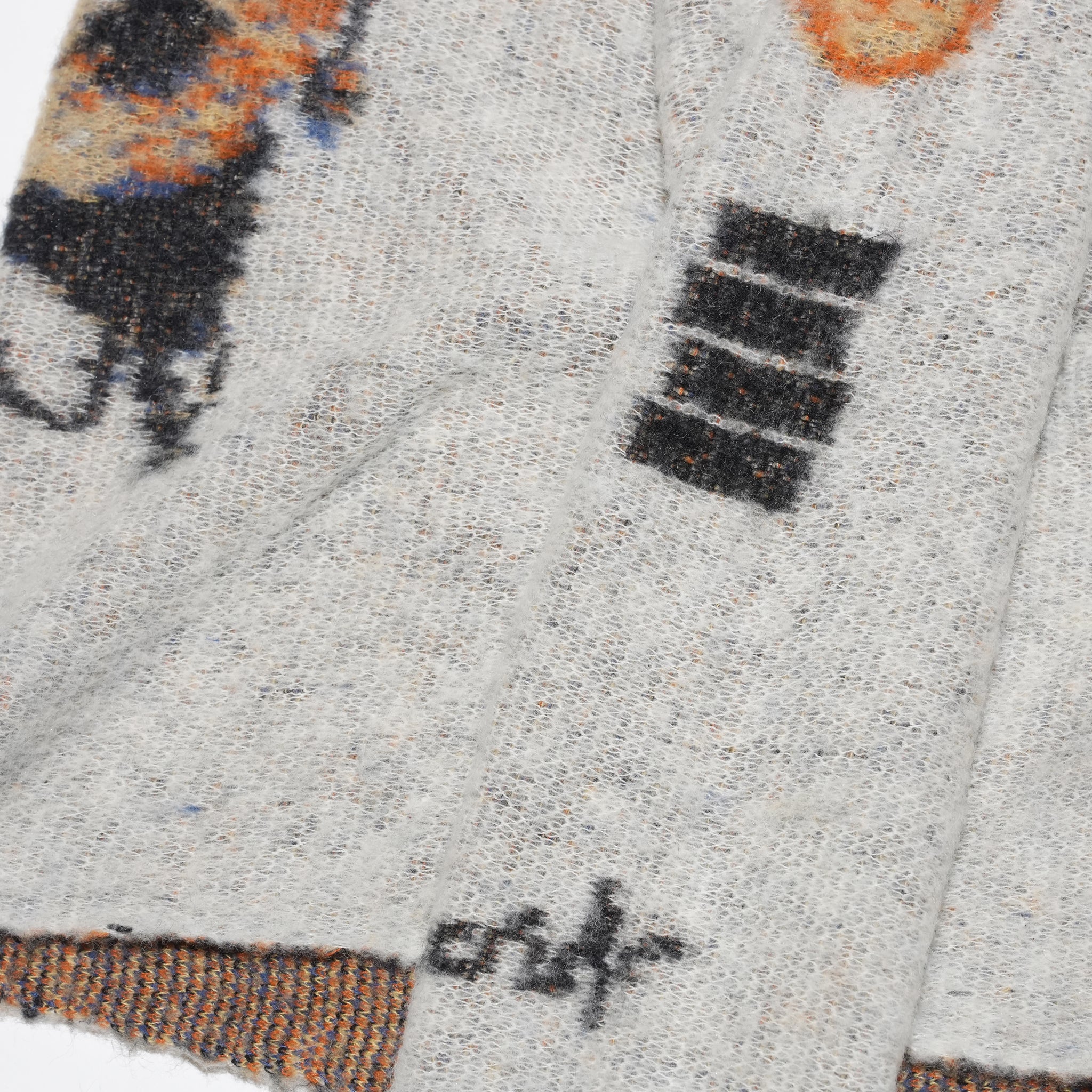 Alternative Knit Sweater – White | STOF | 入荷予定アイテム