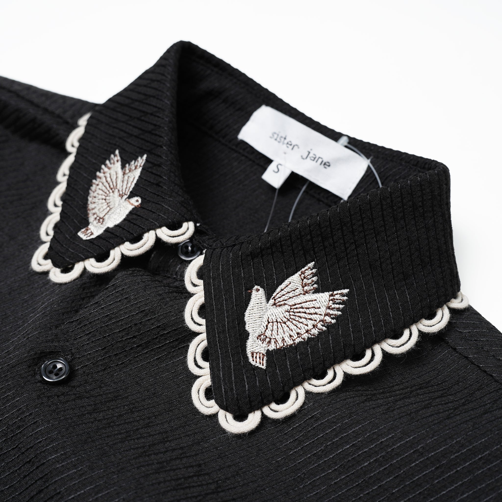 No:28SM02BLM052BLK | Name:Hector Dove Embroidered Shirt | Color