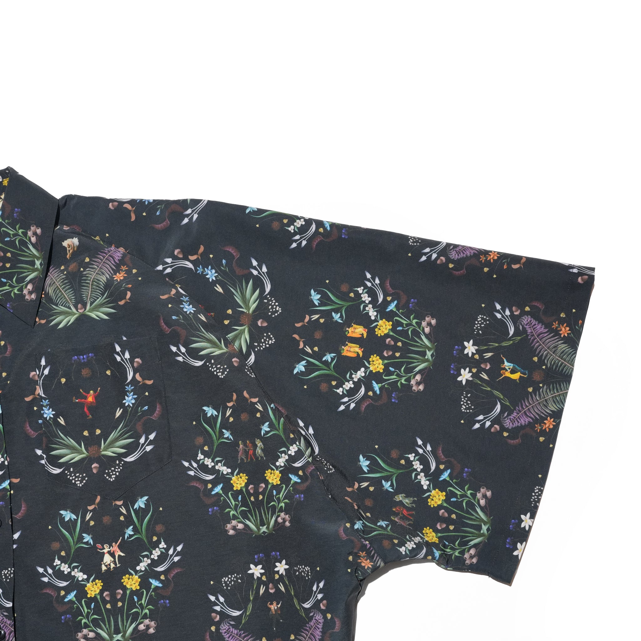 Dance In The Garden Cape Shirt– Black | BEDSIDEDRAMA