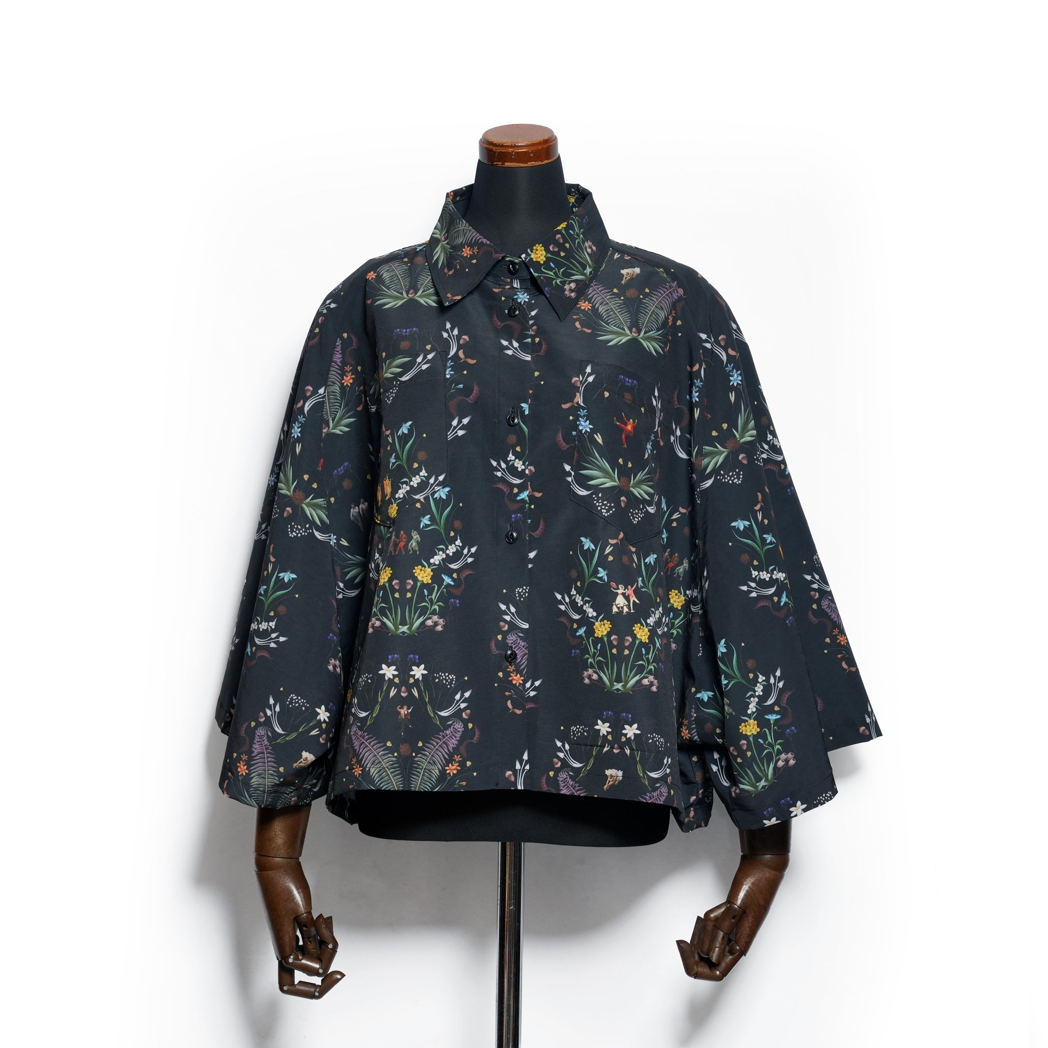 Dance In The Garden Cape Shirt– Black | BEDSIDEDRAMA