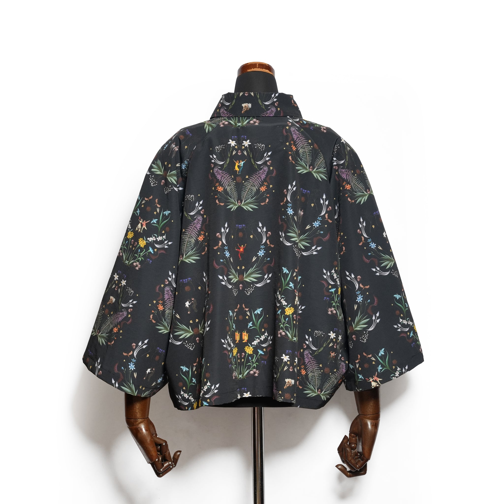Dance In The Garden Cape Shirt– Black | BEDSIDEDRAMA