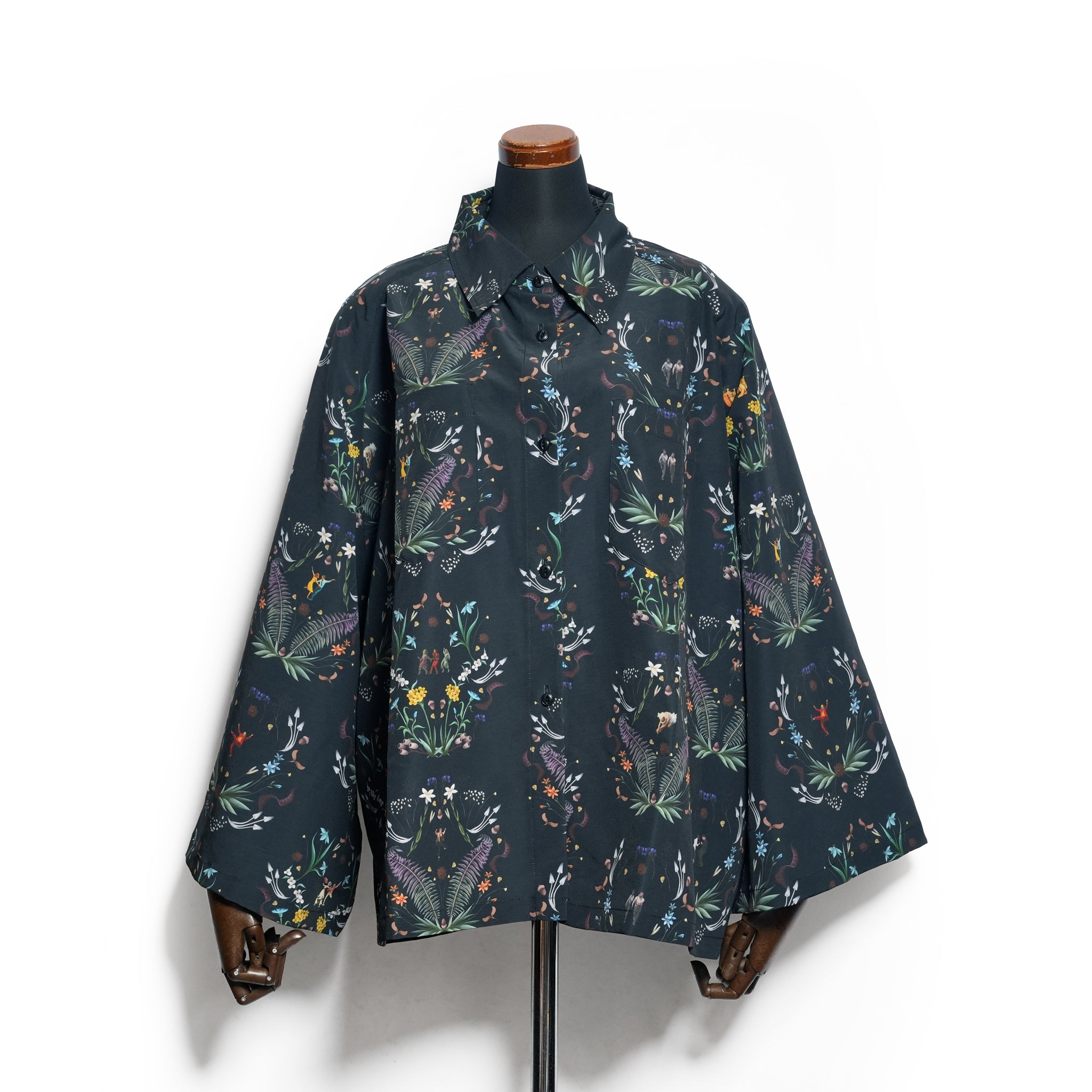 Dance In The Garden Cape Shirt– Black | BEDSIDEDRAMA