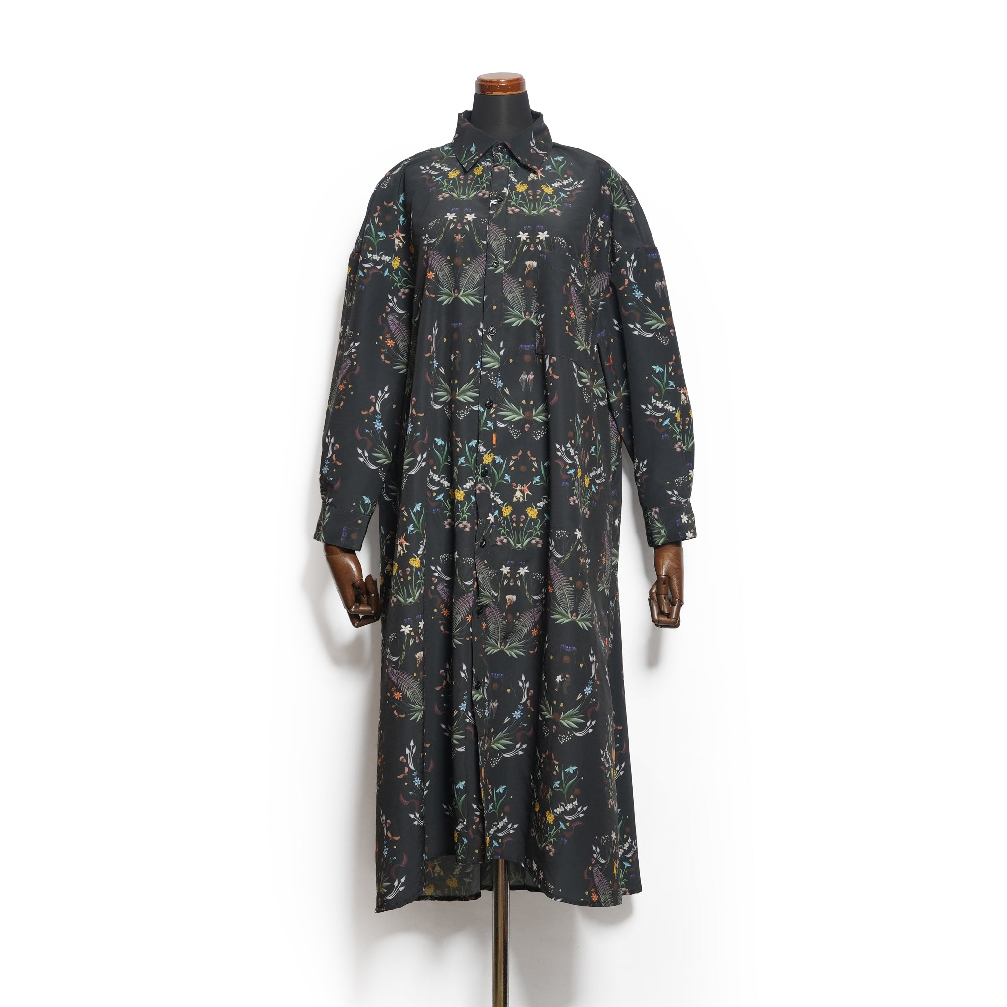Dance In The Garden Maxi Shirt– Black | BEDSIDEDRAMA