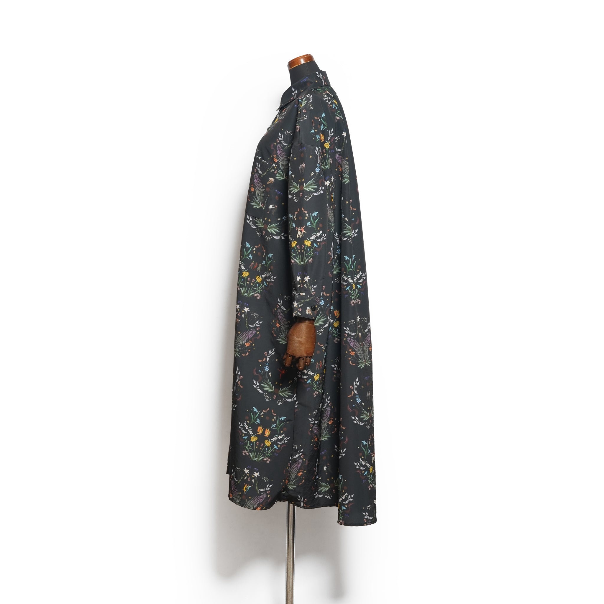 Dance In The Garden Maxi Shirt– Black | BEDSIDEDRAMA